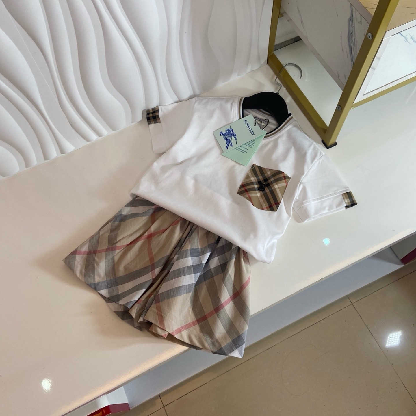 a09cf3197eebea8ceeef1c9c81a03a58.jpg