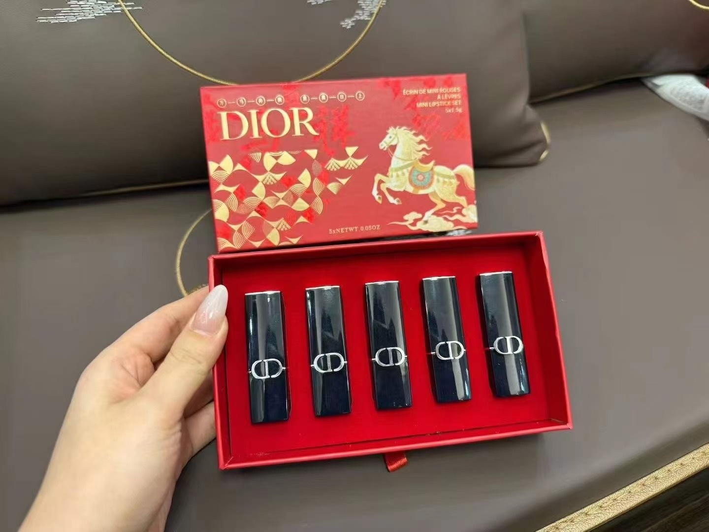 589d21a879e65920c90302bd513a6a7d.jpg