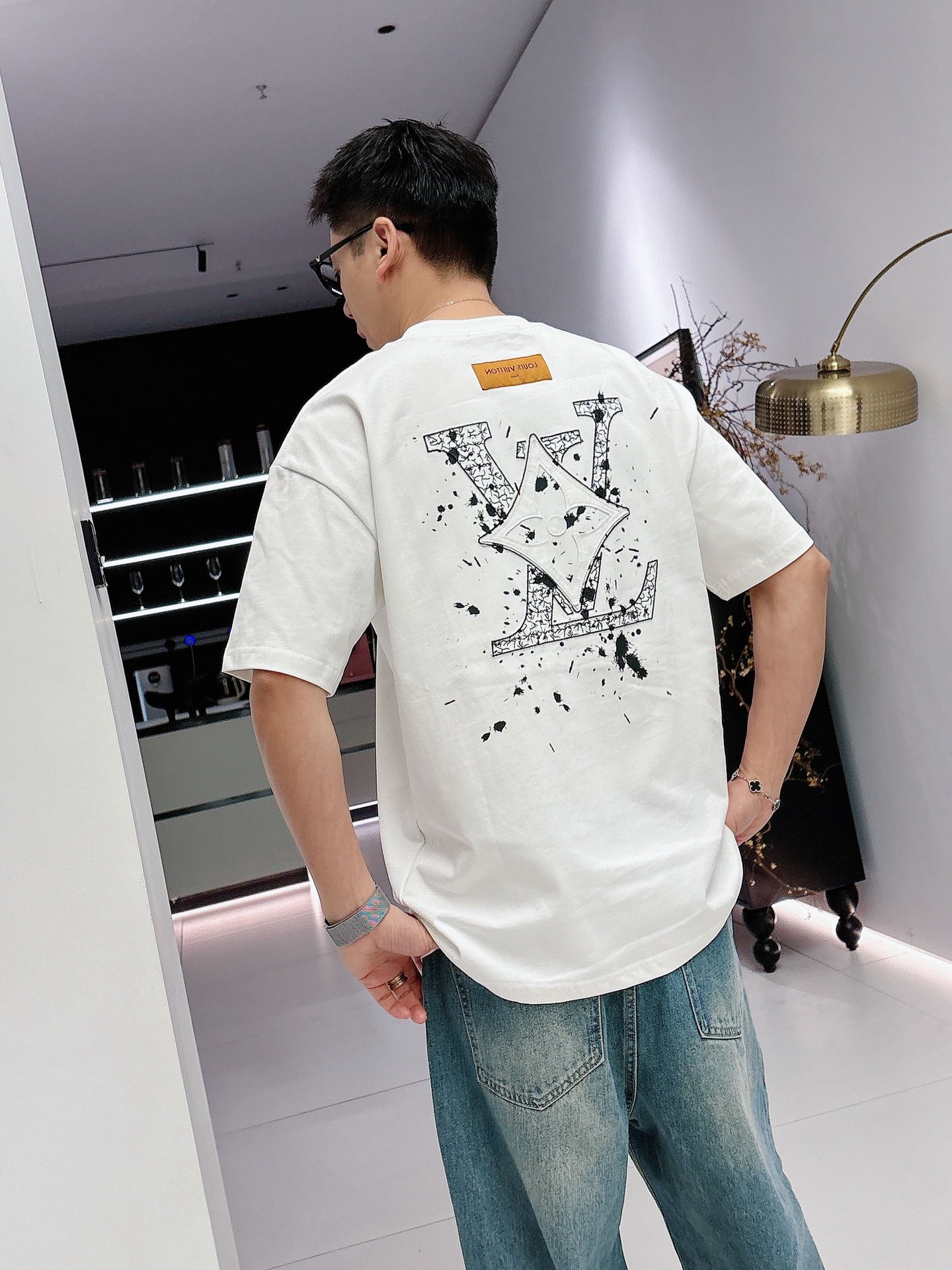 5b095579a93fa61b059a9b6067a933e1.jpg