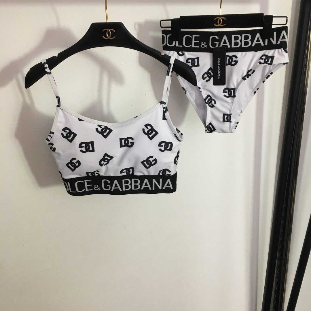 c6ab05085c566c48c31ab06802b78ceb.jpg