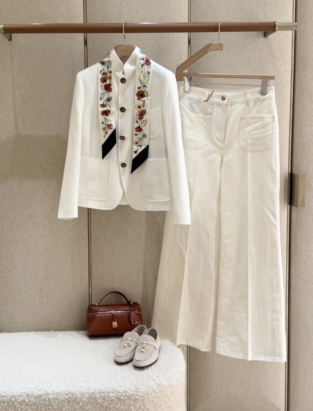 964acda758282c8d3143f97be48a4fc1.jpg