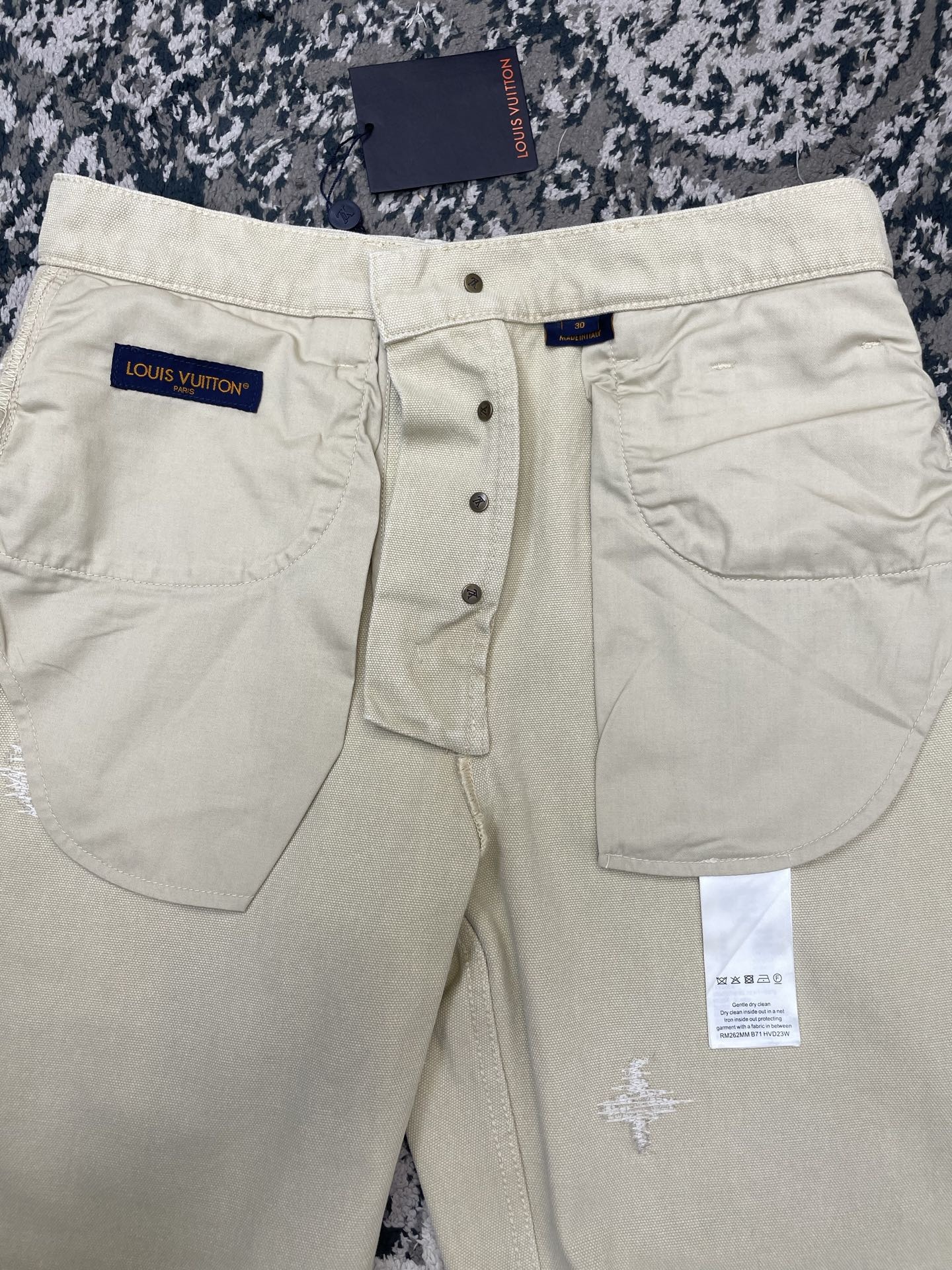 dc152c61bdd856ce637988752bd7e999.jpg