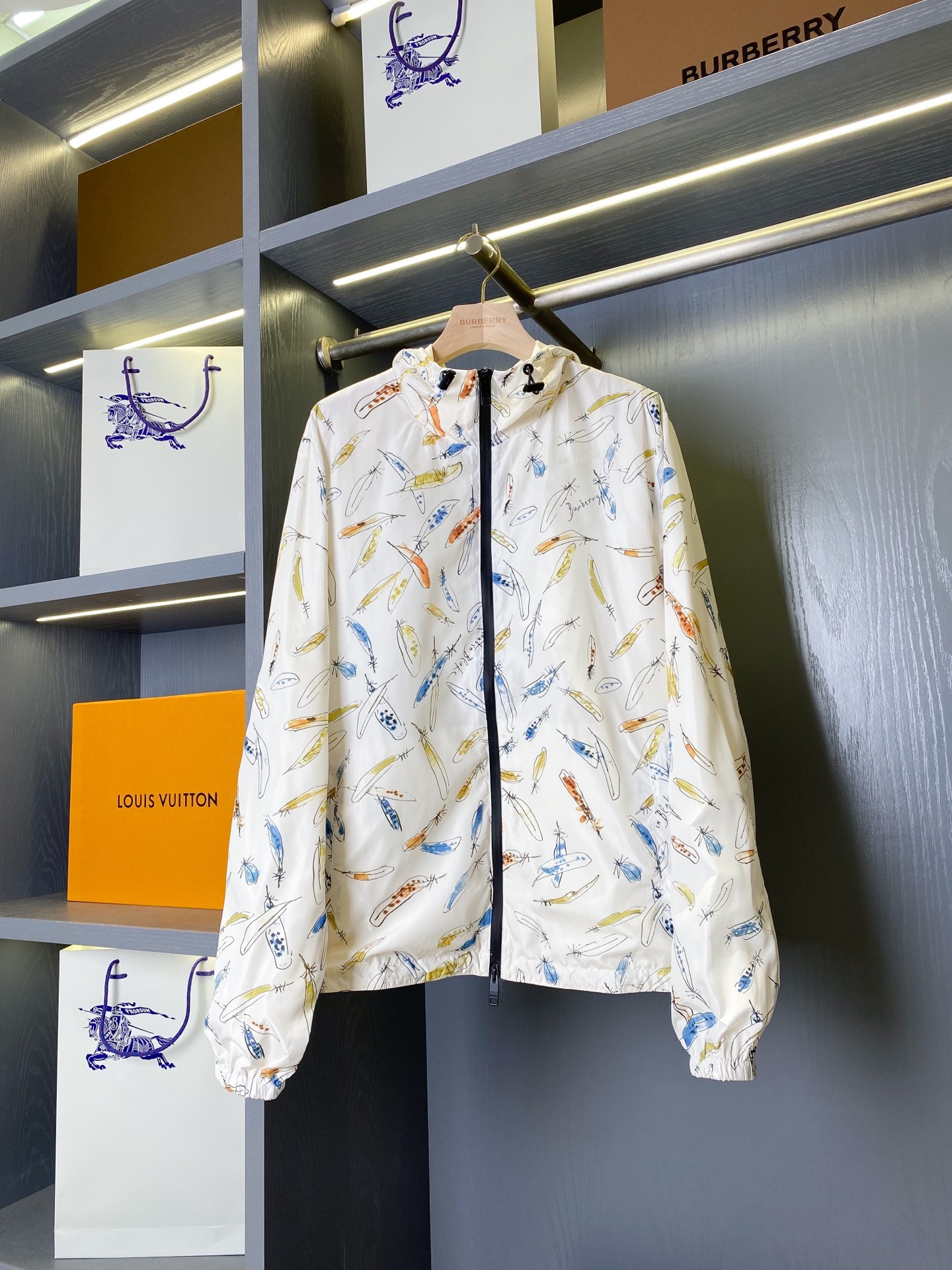 21a634123126b1c4e23429db13a180b2.jpg