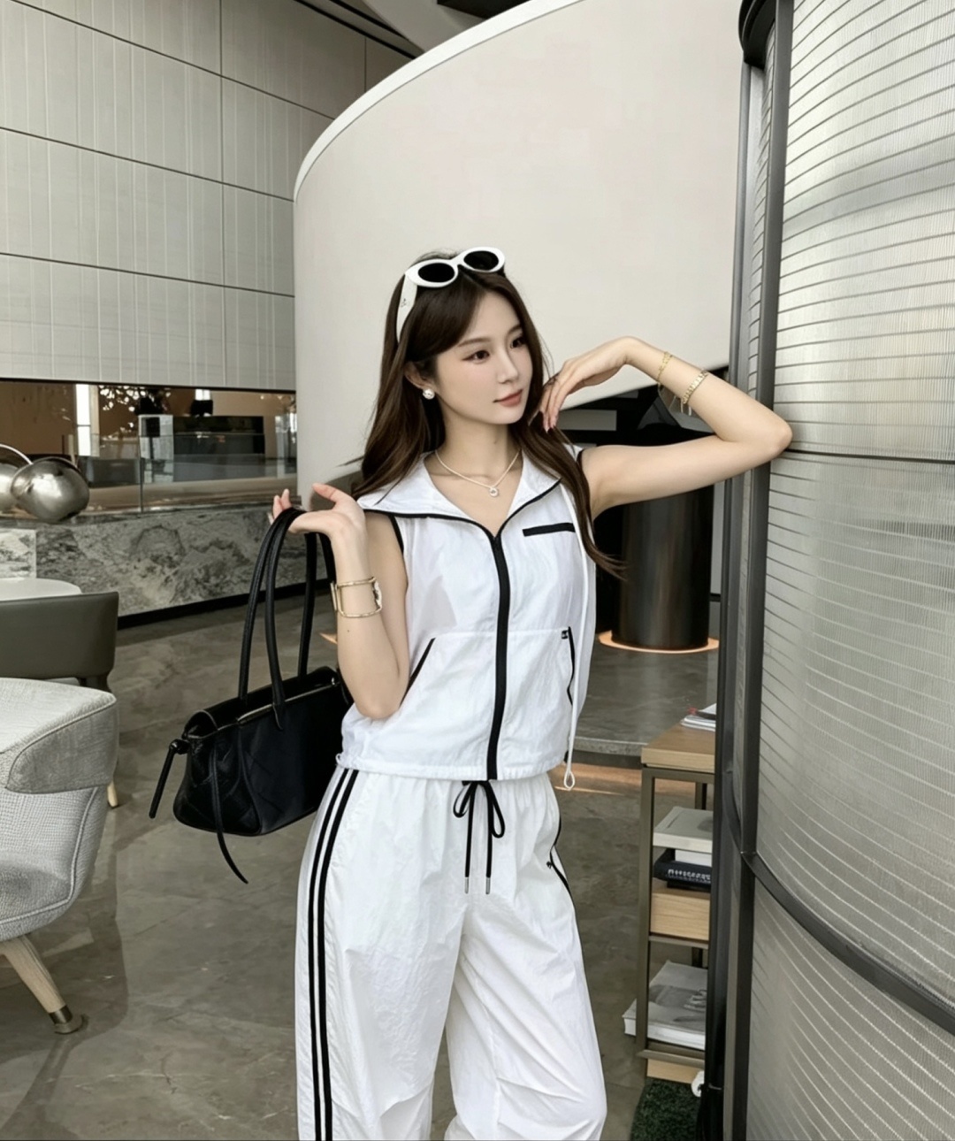 adfcb8284fcc55a030e81bc8256742b9.jpg