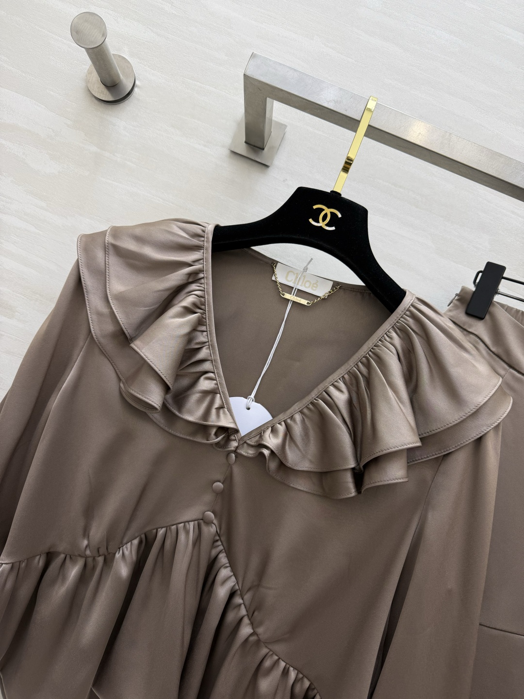 d2830f1cb69866db1aeac60fa53a1281.jpg