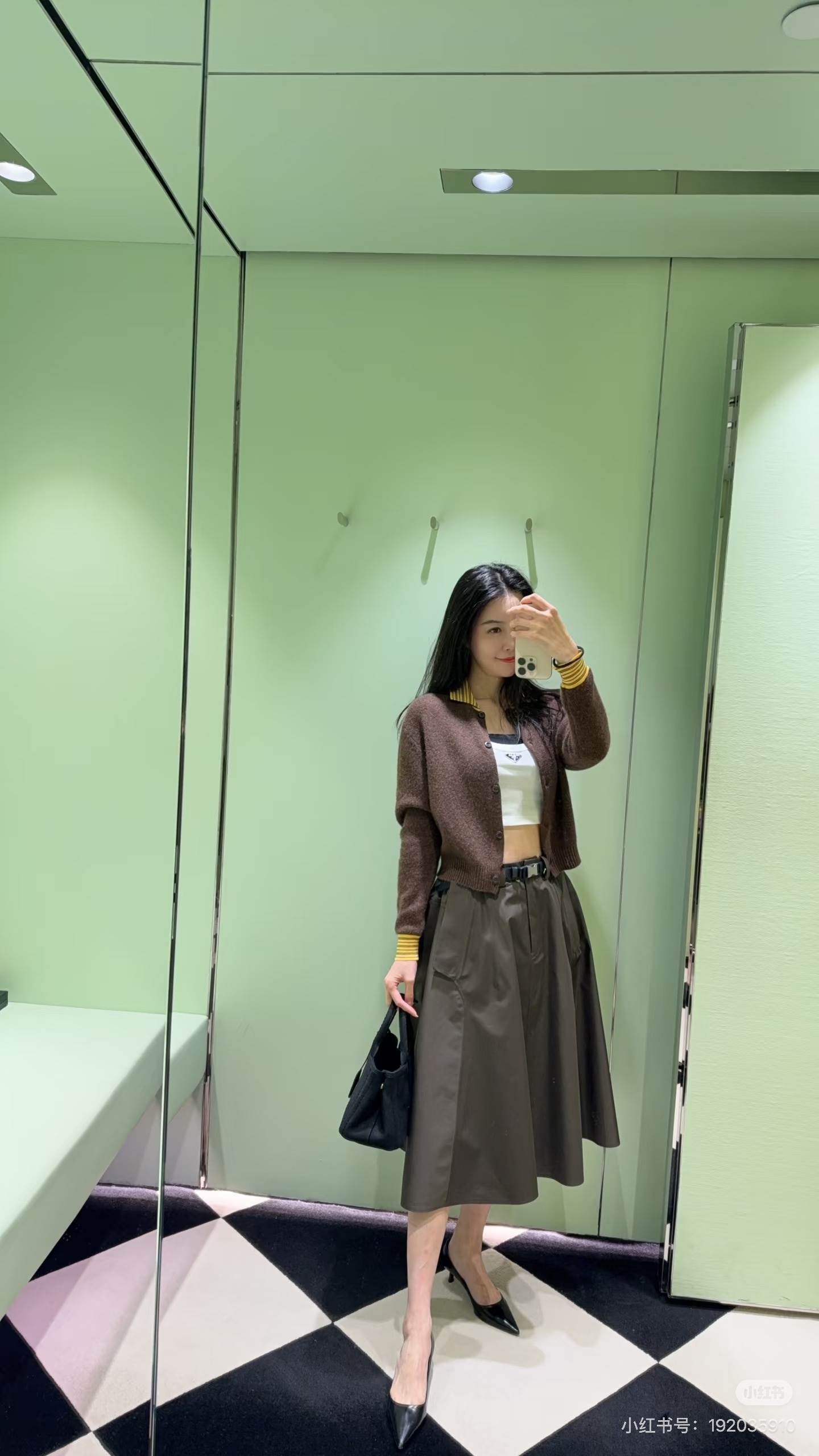 5f56ec8cc7ef0869e4b5f181a1ef49d9.jpg