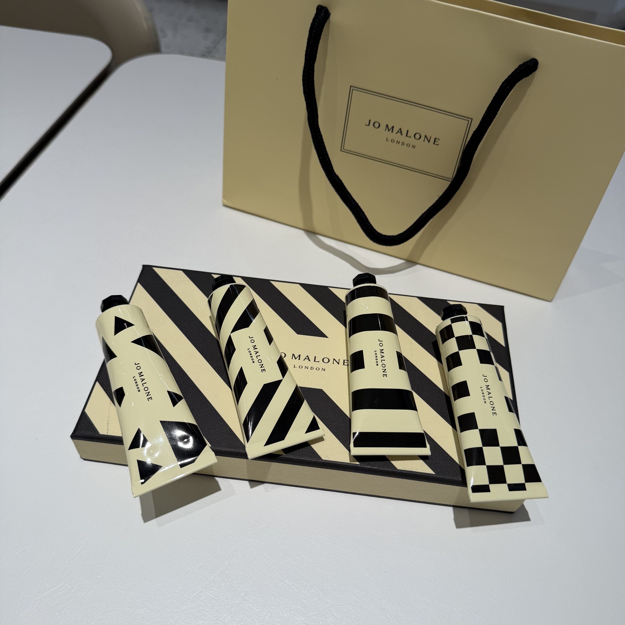 e6ac7146fe8de901451ed6f66eb07615.jpg