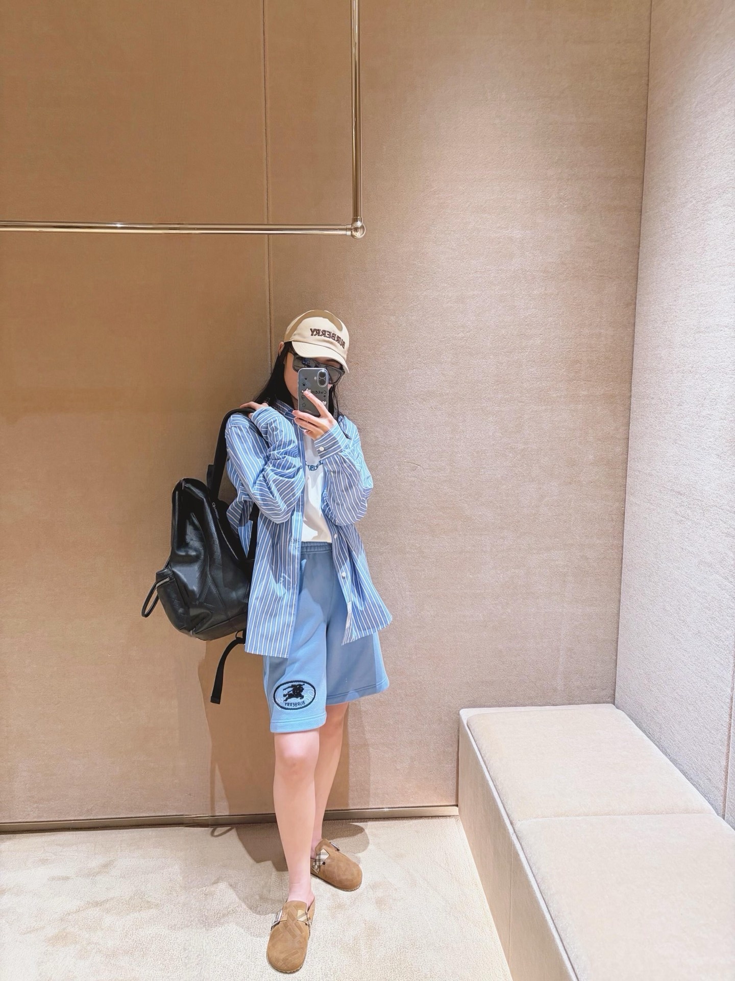 a9c3bc51fd17c5b9b0e835d73831d7d4.jpg