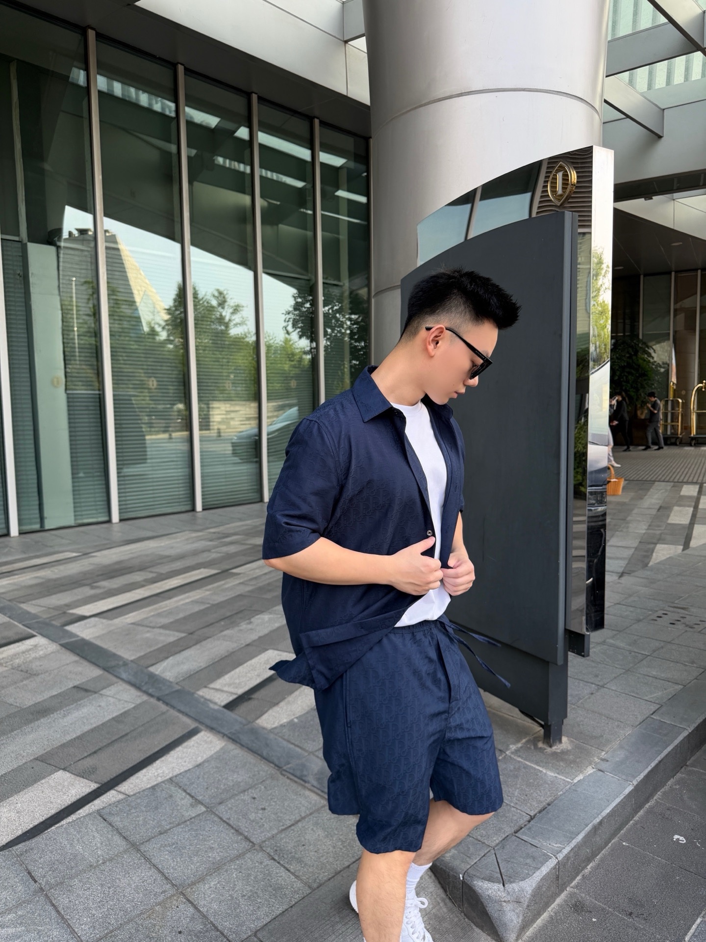 e8b833c853554ff36e5a448bd441a196.jpg