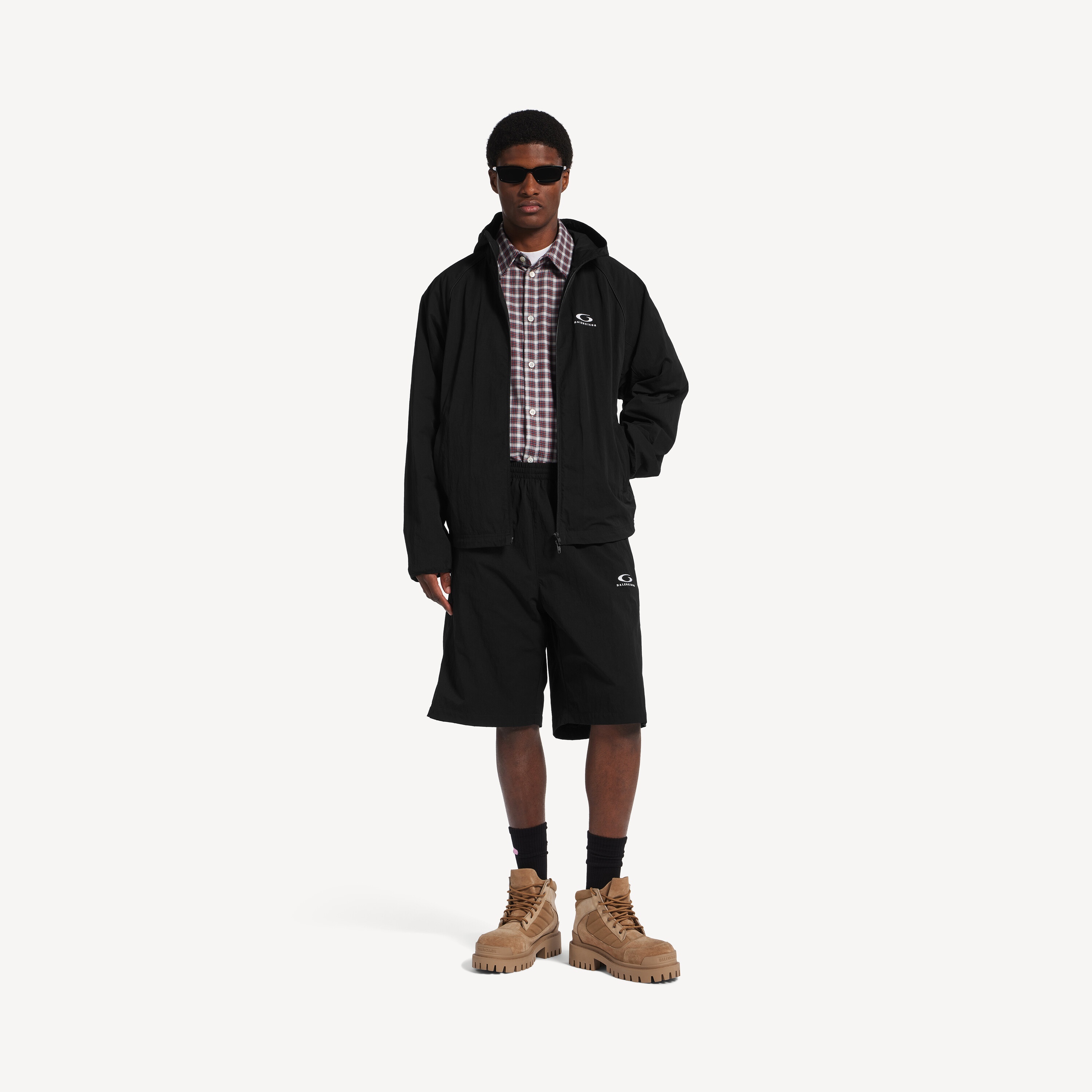 9827d2fc268e45502a9bfe80886ed09c.jpg