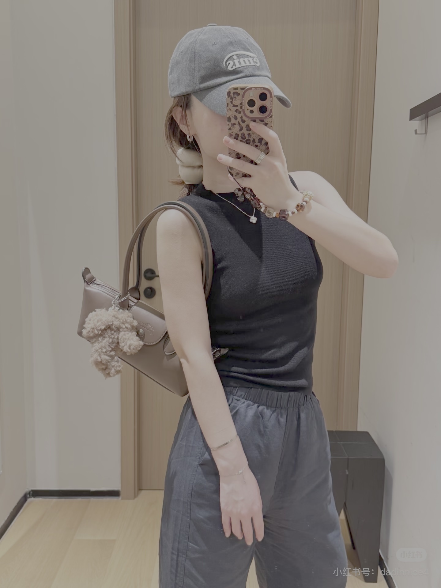 f0f65f4fb4d60522f9bce9ed3f3d6b34.jpg