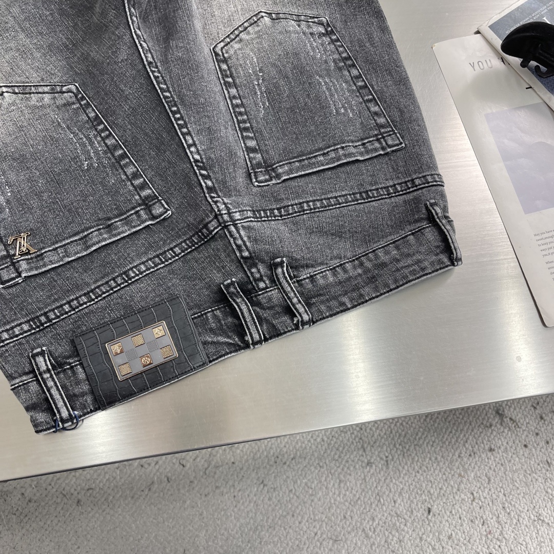 51f640c0e5605140be2f3e4198781821.jpg