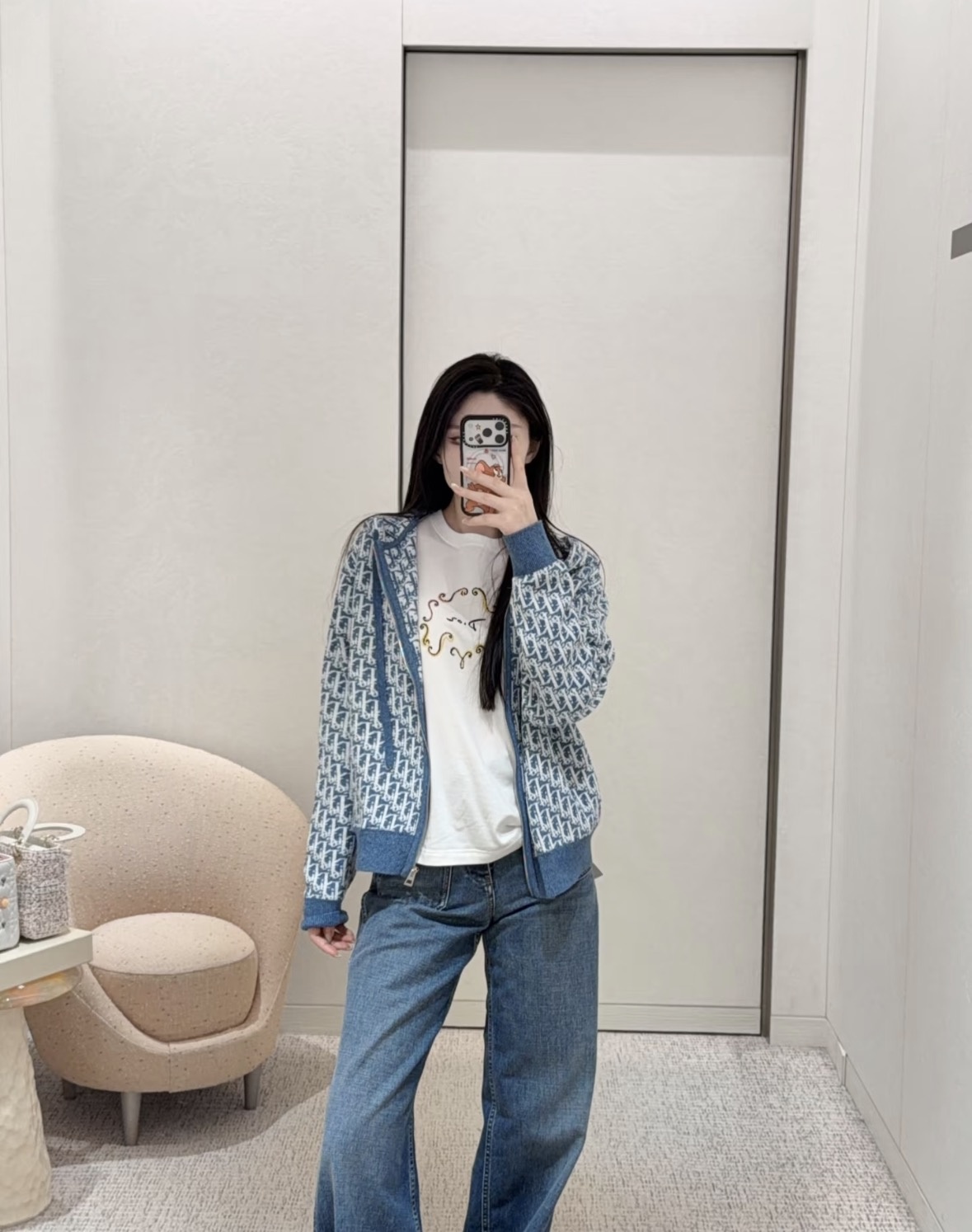 c2b484354bc8928a1f6d1bc0ca1eb35d.jpg