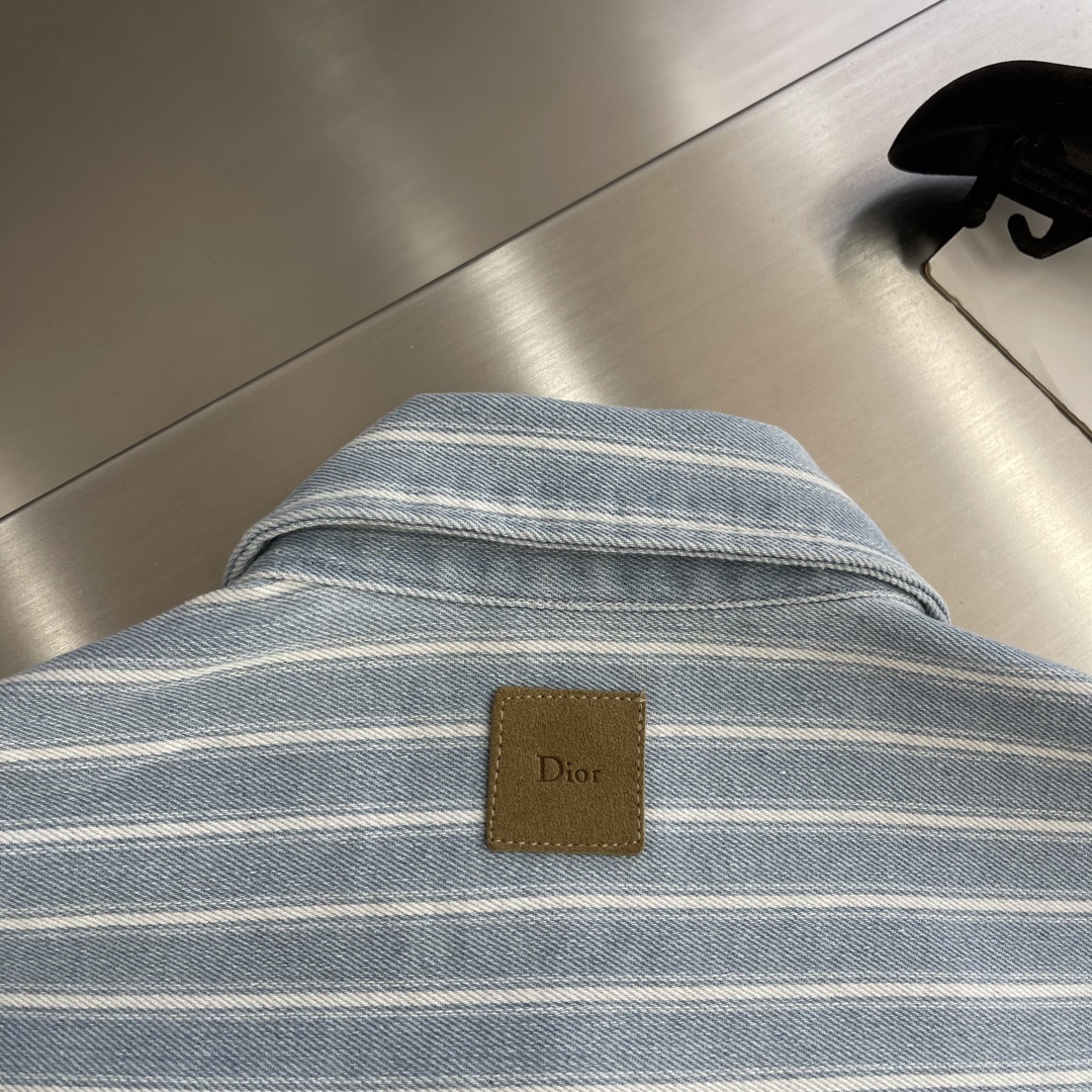 c8931895ac0c1647c2d7809159d53fe1.jpg