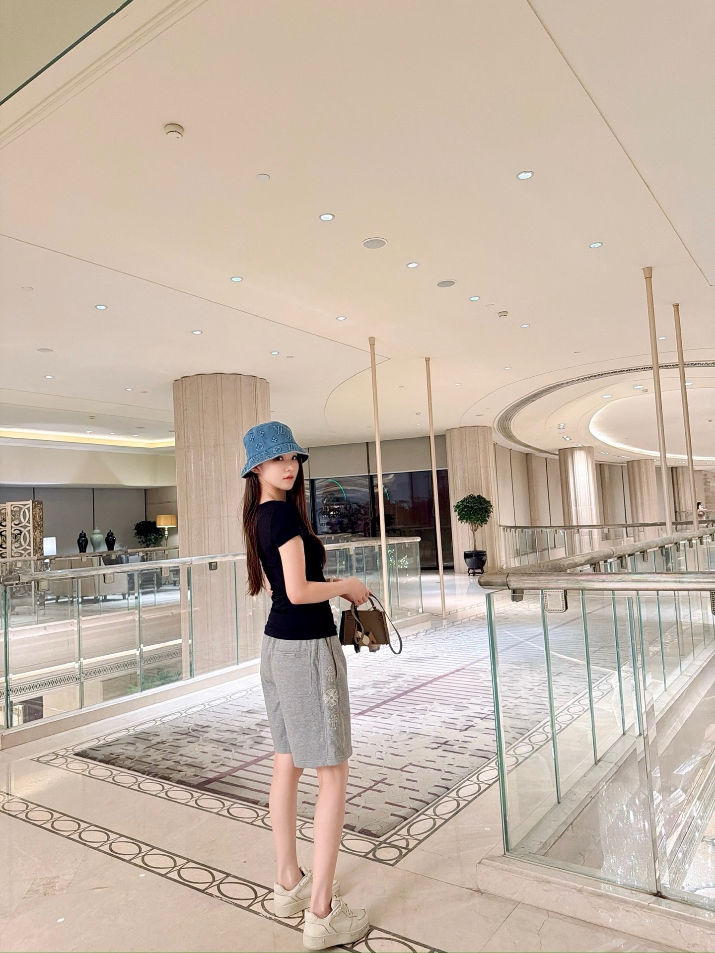 a7c9cbd31cbf802bf1af421b97aa212d.jpg