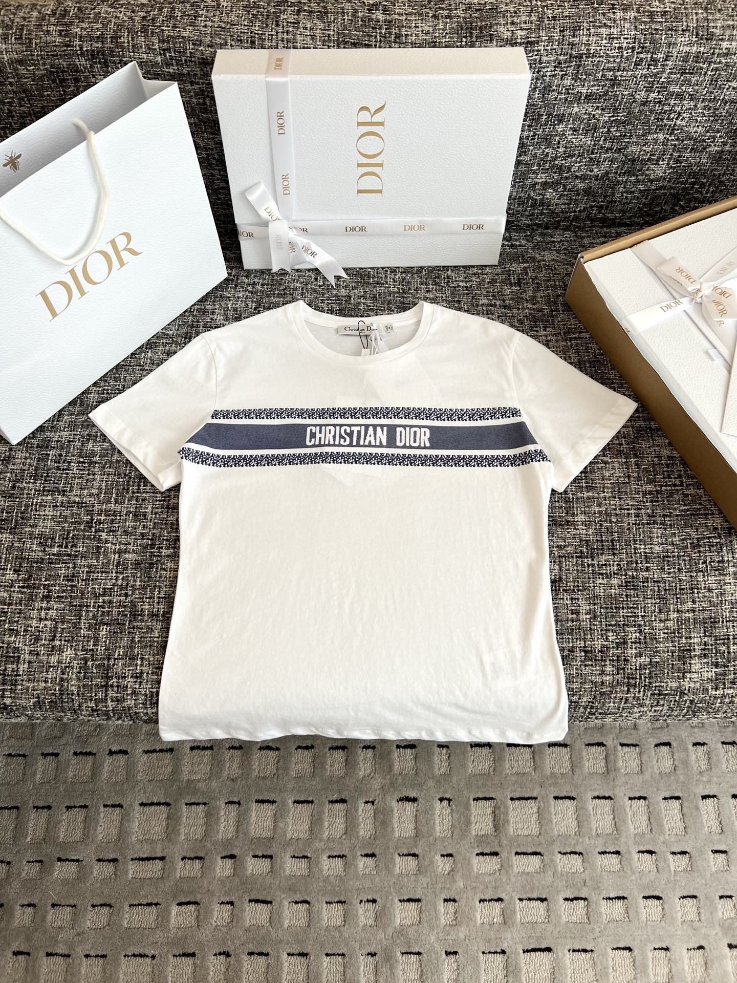644f807bdd1ade37990410c82b024148.jpg