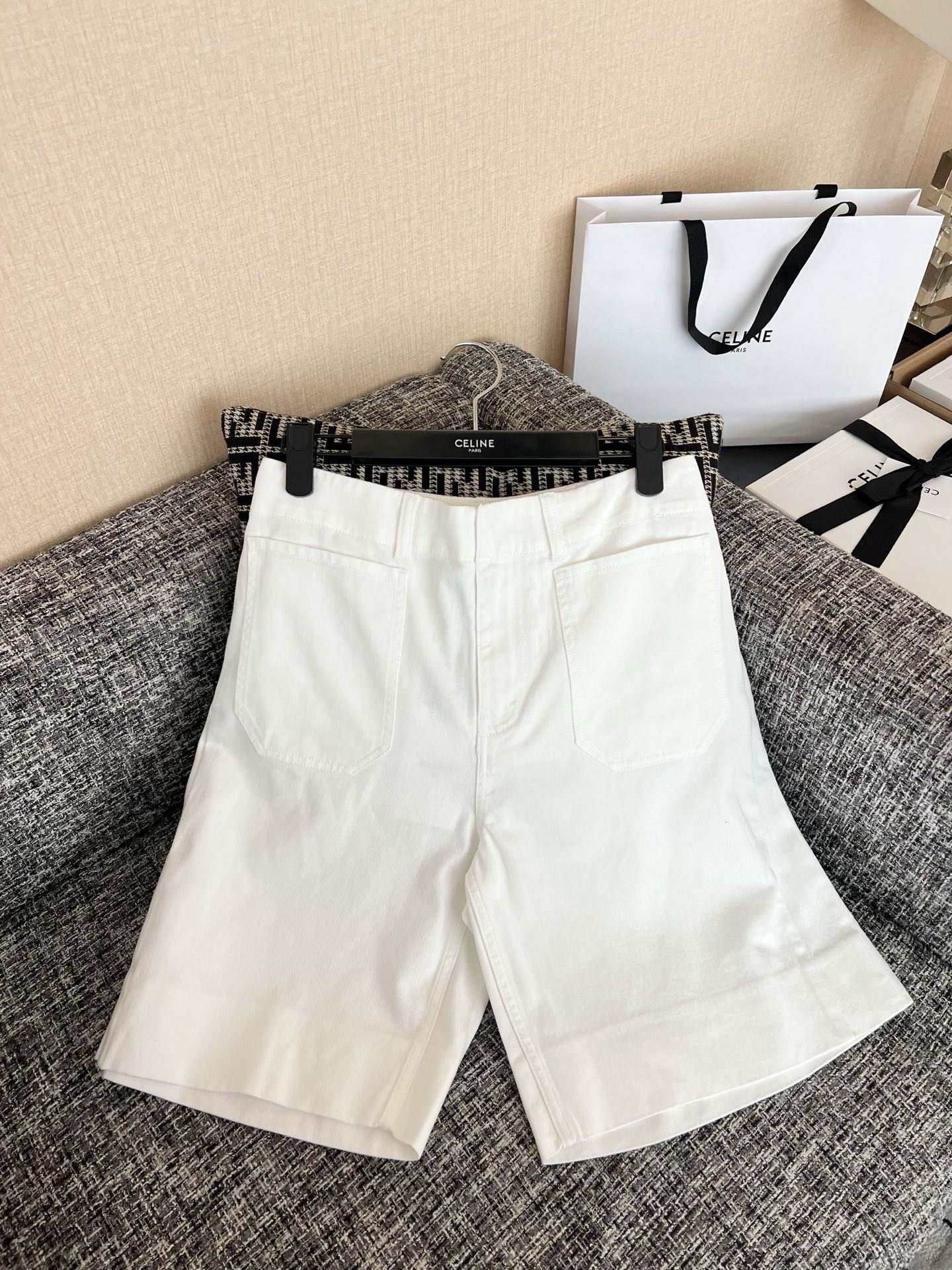 84829e1dfc07735e11522fa5e21200ce.jpg