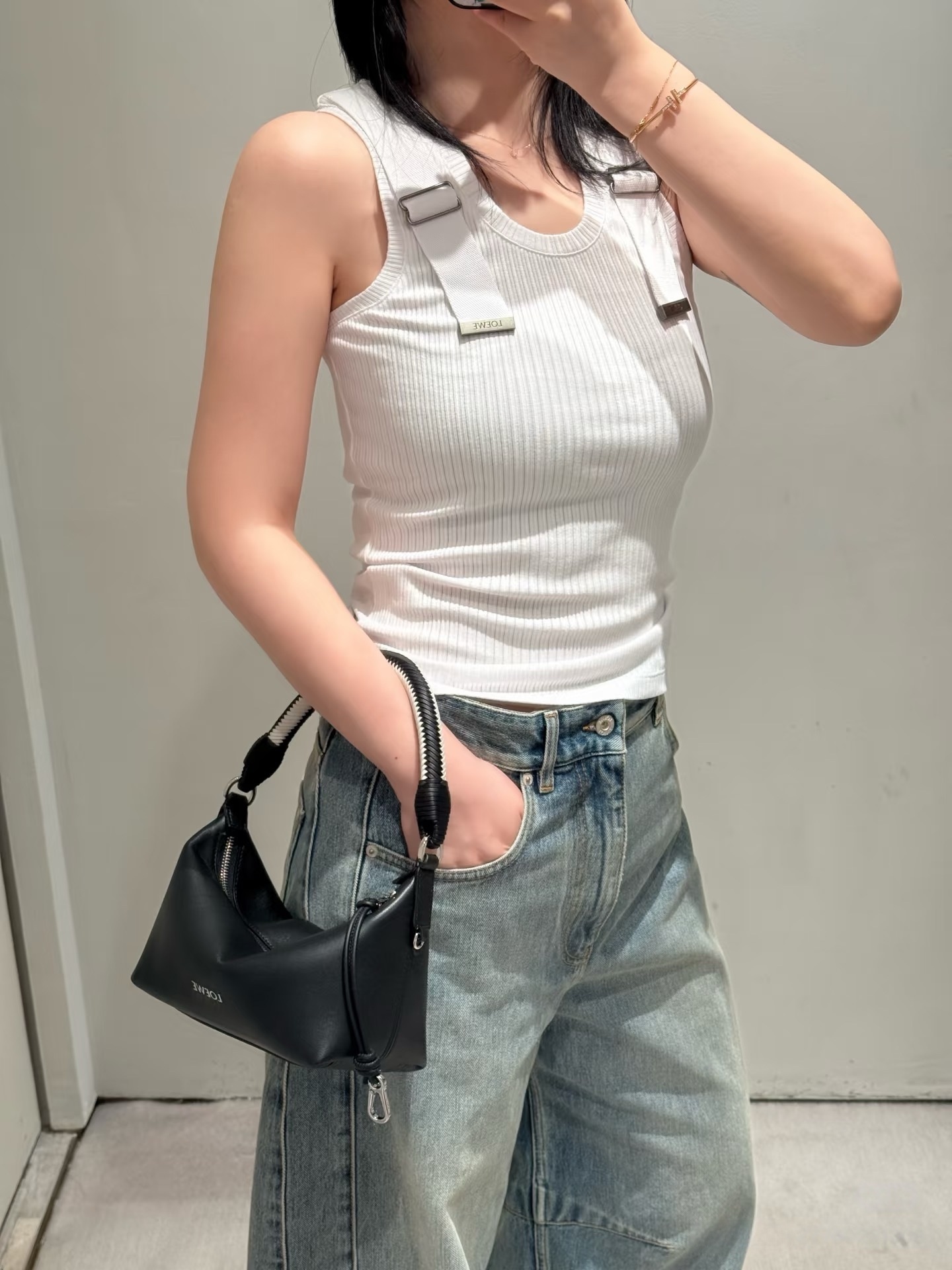 97bff20e514da2a4e58ce0e53a48b68f.jpg
