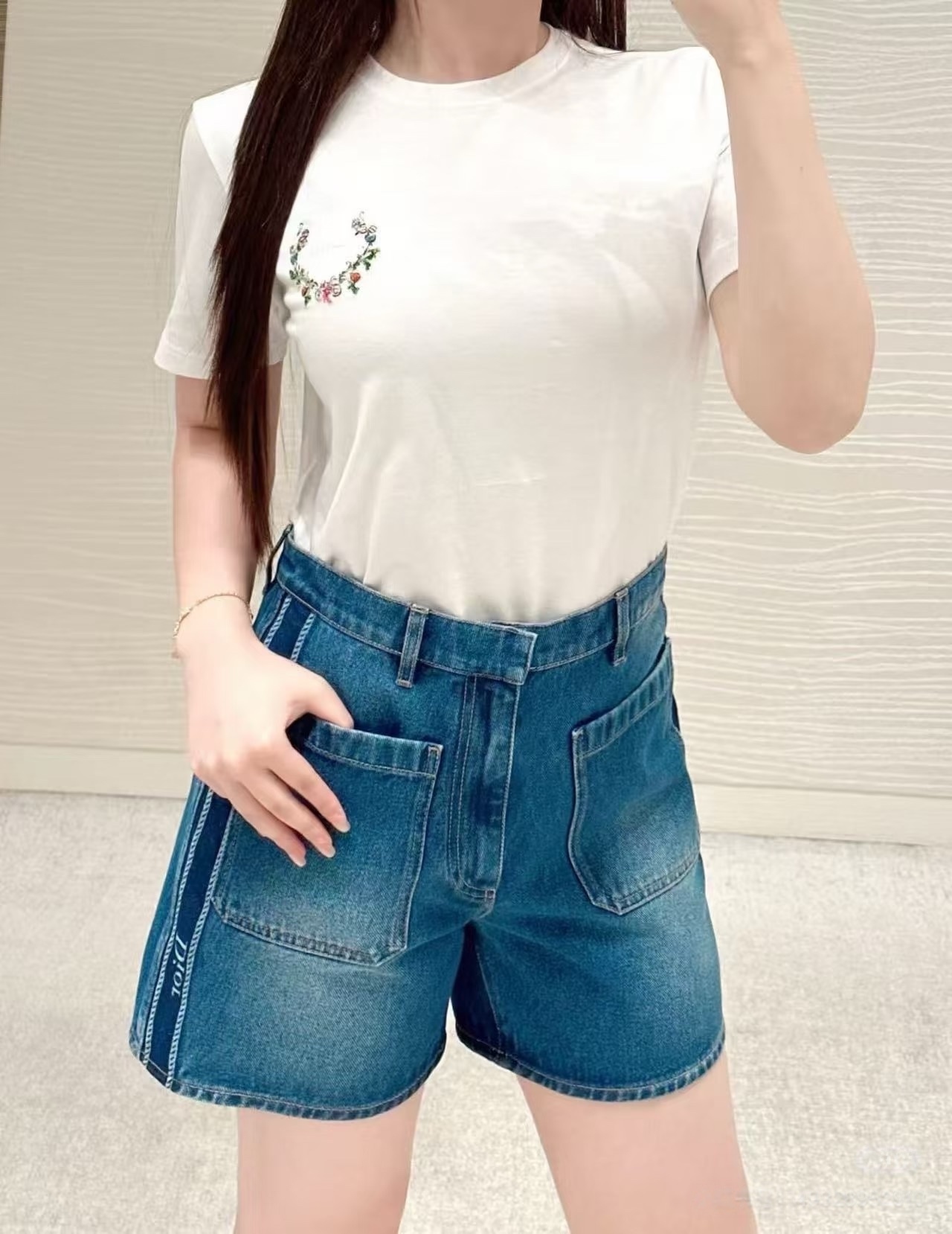 9b94fe0825d957f3b3951cc19316c28c.jpg