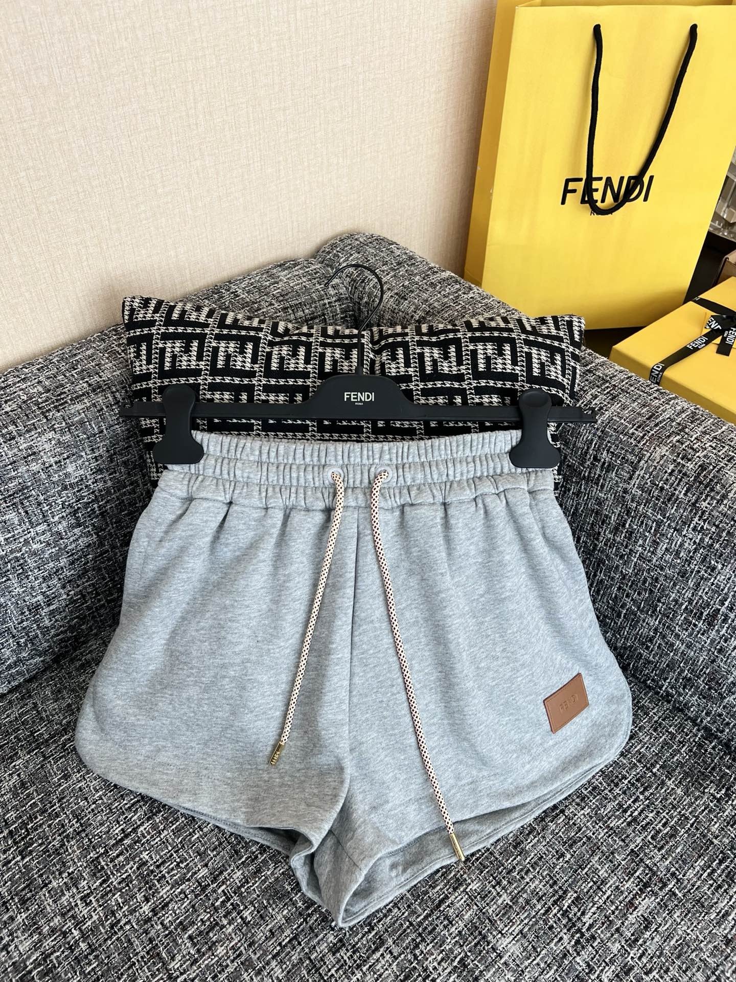 a8e35494dc78bf2fbf244679b3b3a426.jpg