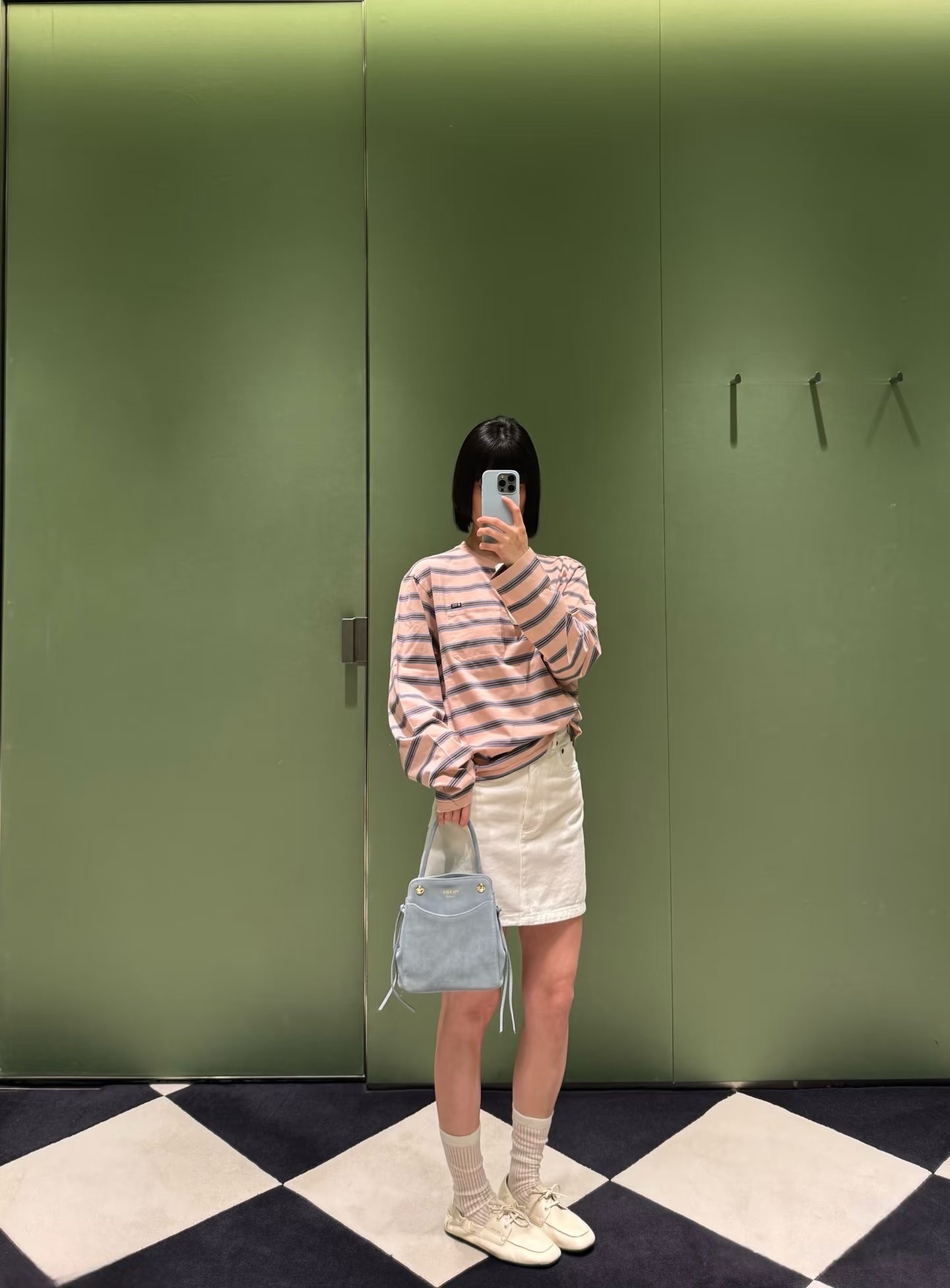 be2e123c48e41475cda4ccf103e7af9d.jpg