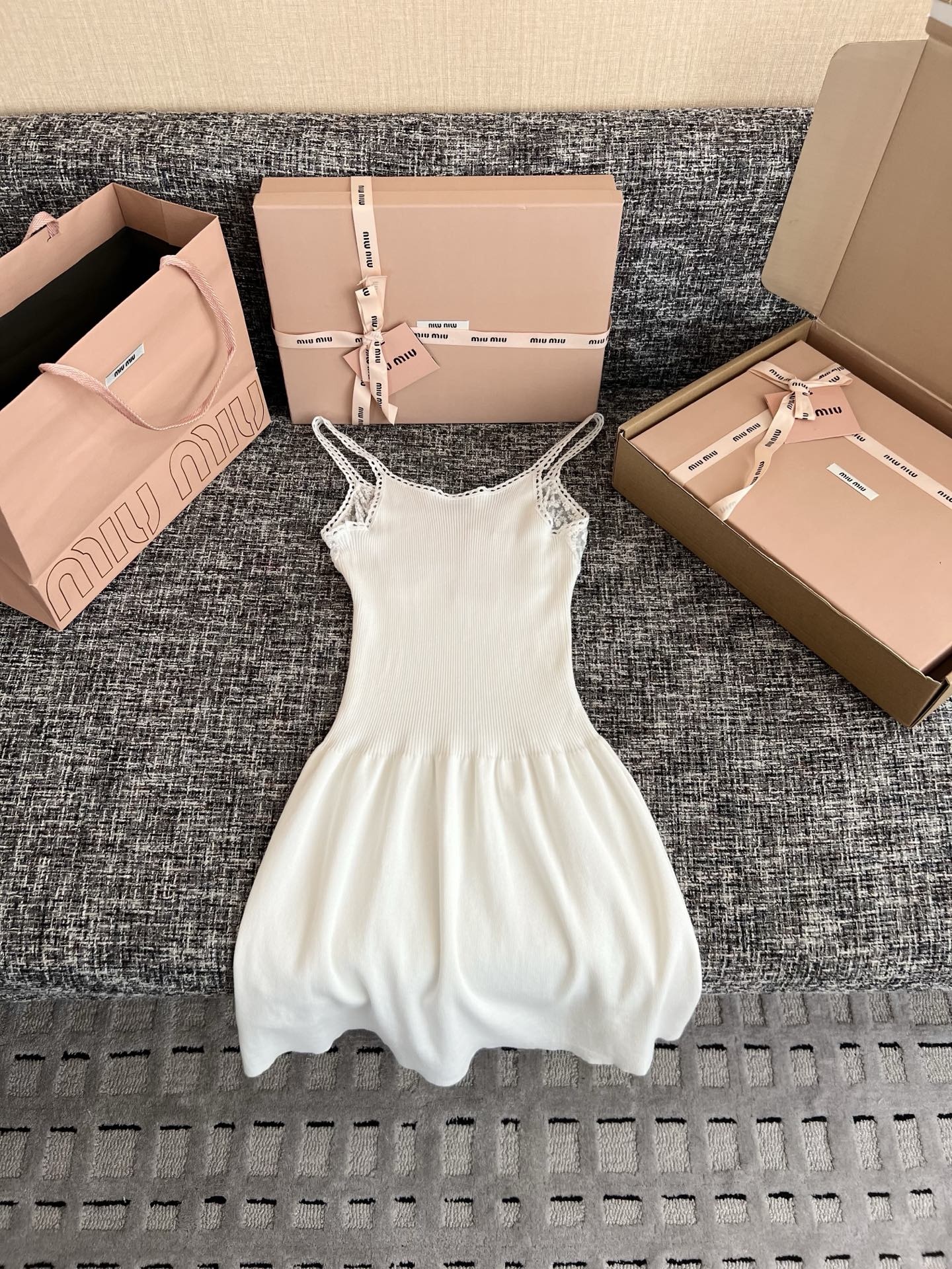 d7dd60776c45b65f5411ea725eb9ec09.jpg