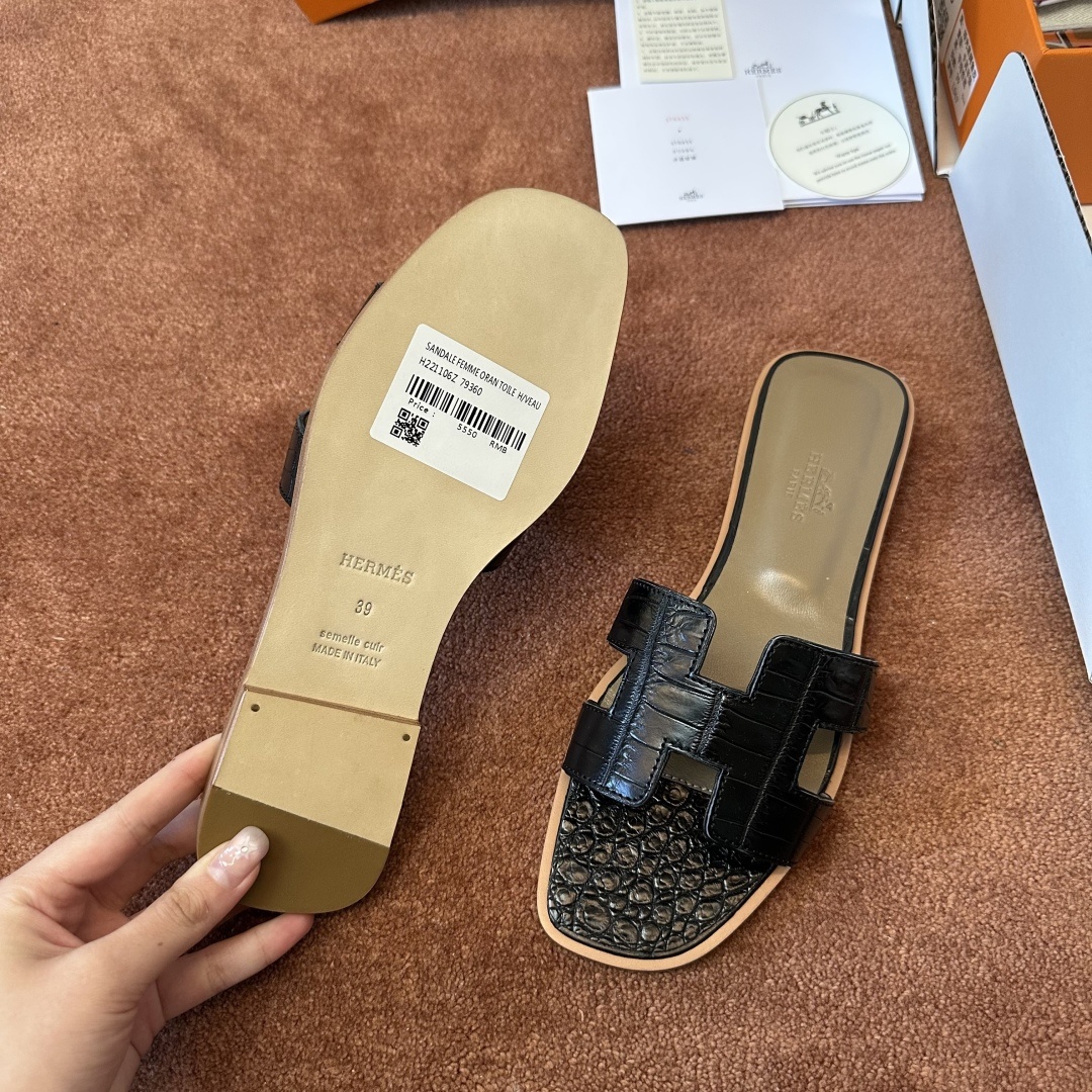 160ef16eba61fe35f9723e0e74144e15.jpg