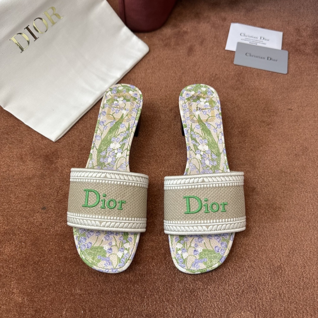 4d43de754210b02e0f25502fa8d72b0d.jpg