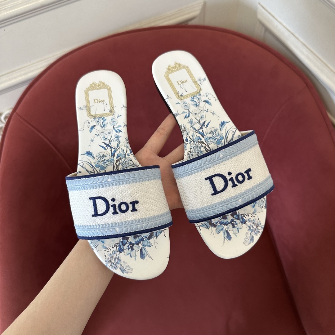 5d64a79697ff4ef0281d32574db1f1e4.jpg