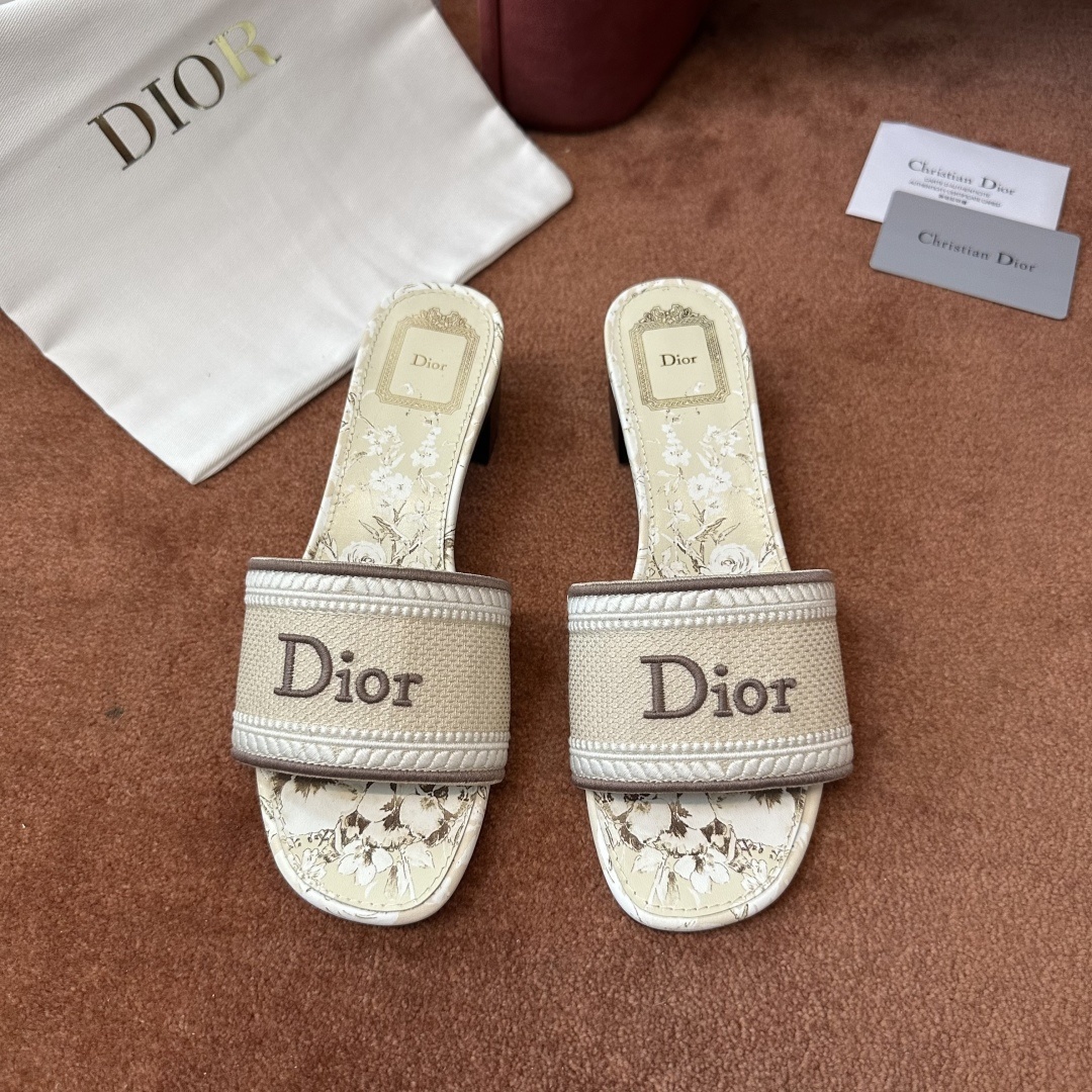 5fb5167e16c6262be2a38395d735a596.jpg