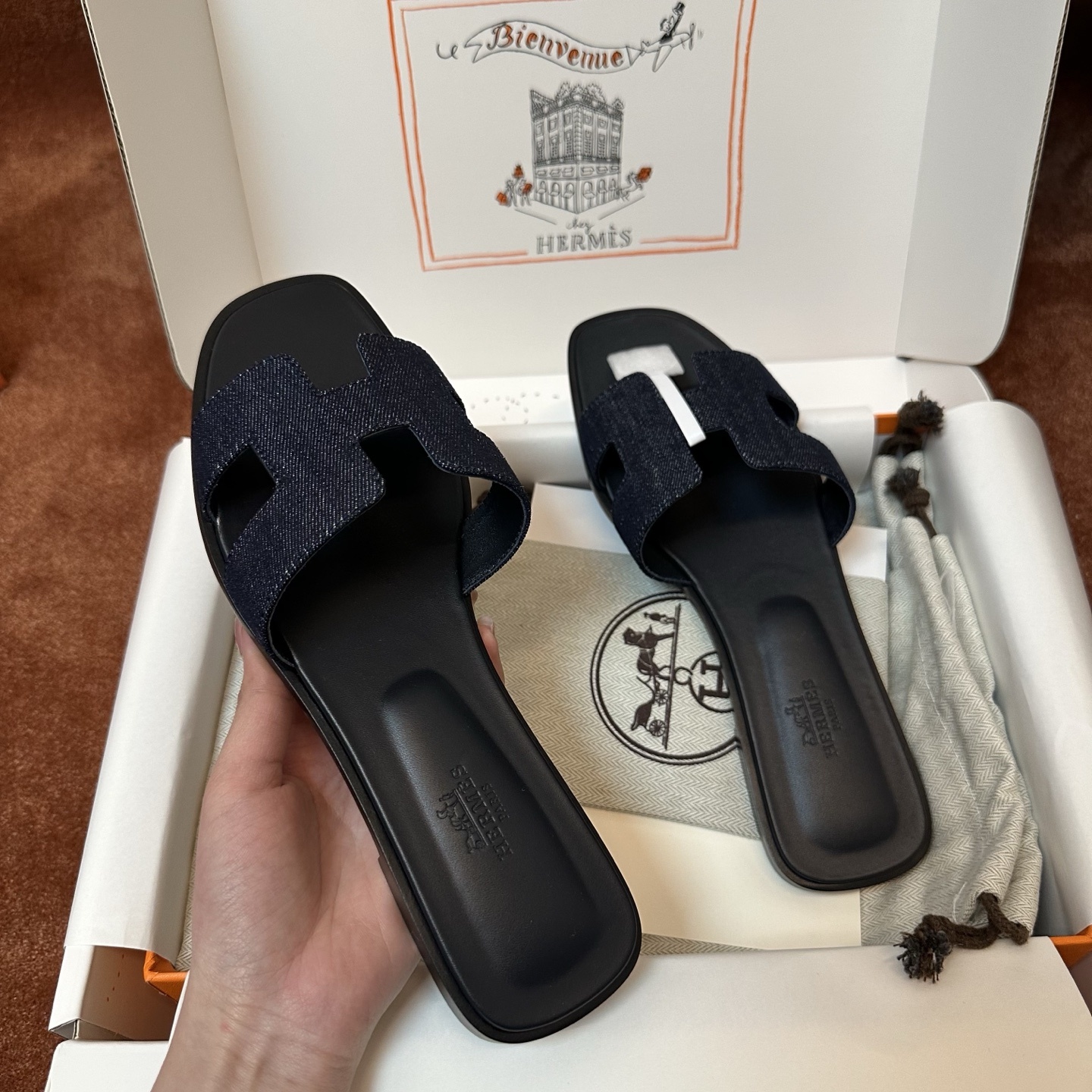 6b5664a9fa8354e73b571834704d1d28.jpg