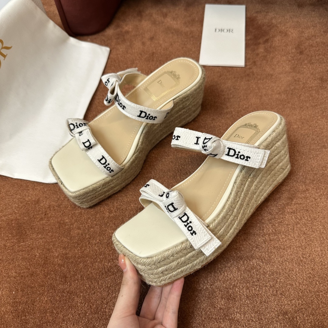 d59ada2bec7675e2bfc3b21b287d6386.jpg