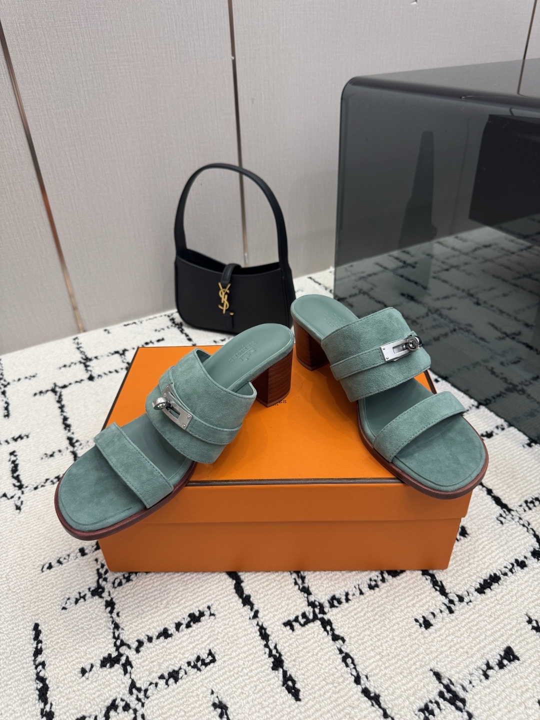 68abc97c6cf3b4ff1c3398e036caea50.jpg