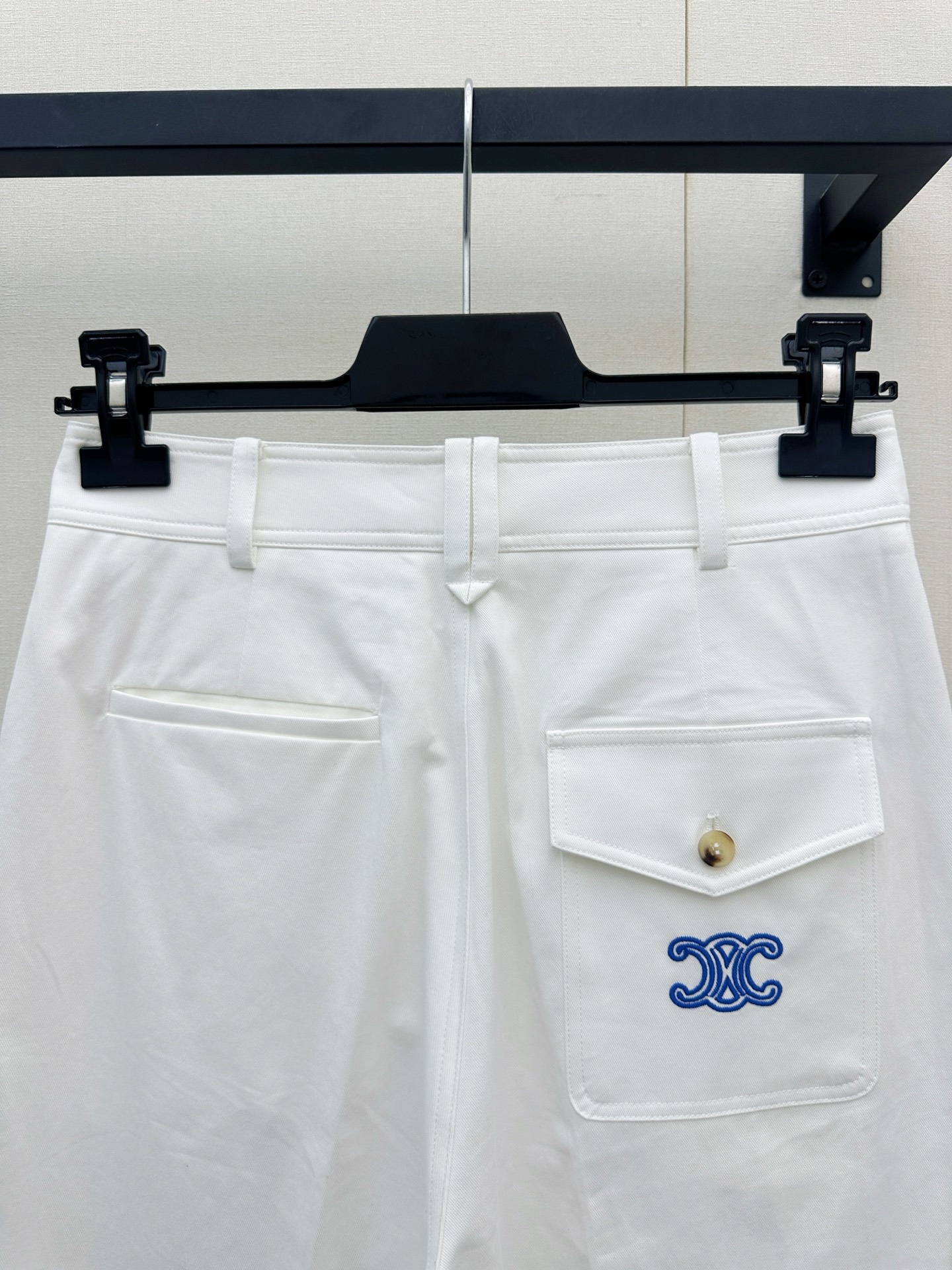 8208dcb46e9a33af19853ac6134335ef.jpg