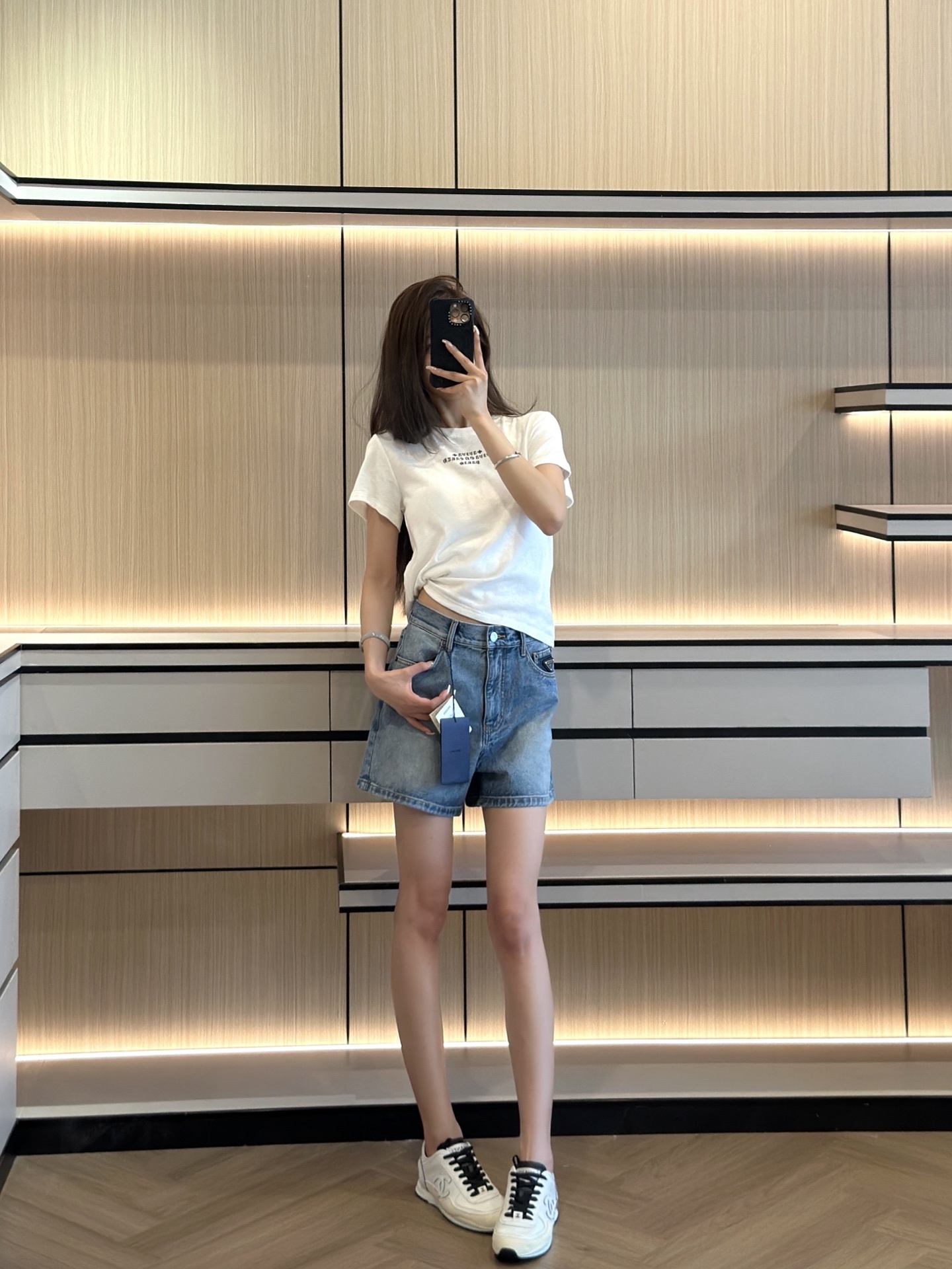 8d1eeb4e2e00347fce143b6d5d267b61.jpg