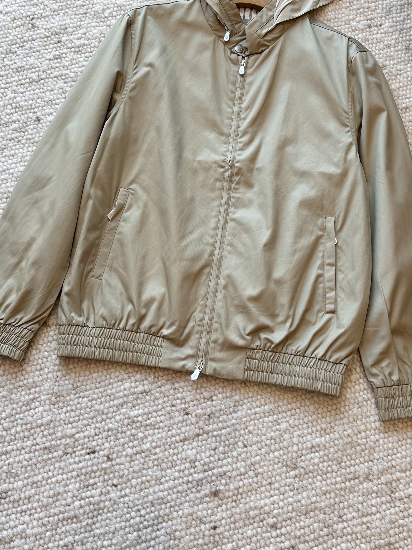 a5cc60c6715bafe4dcdd557fc249957a.jpg