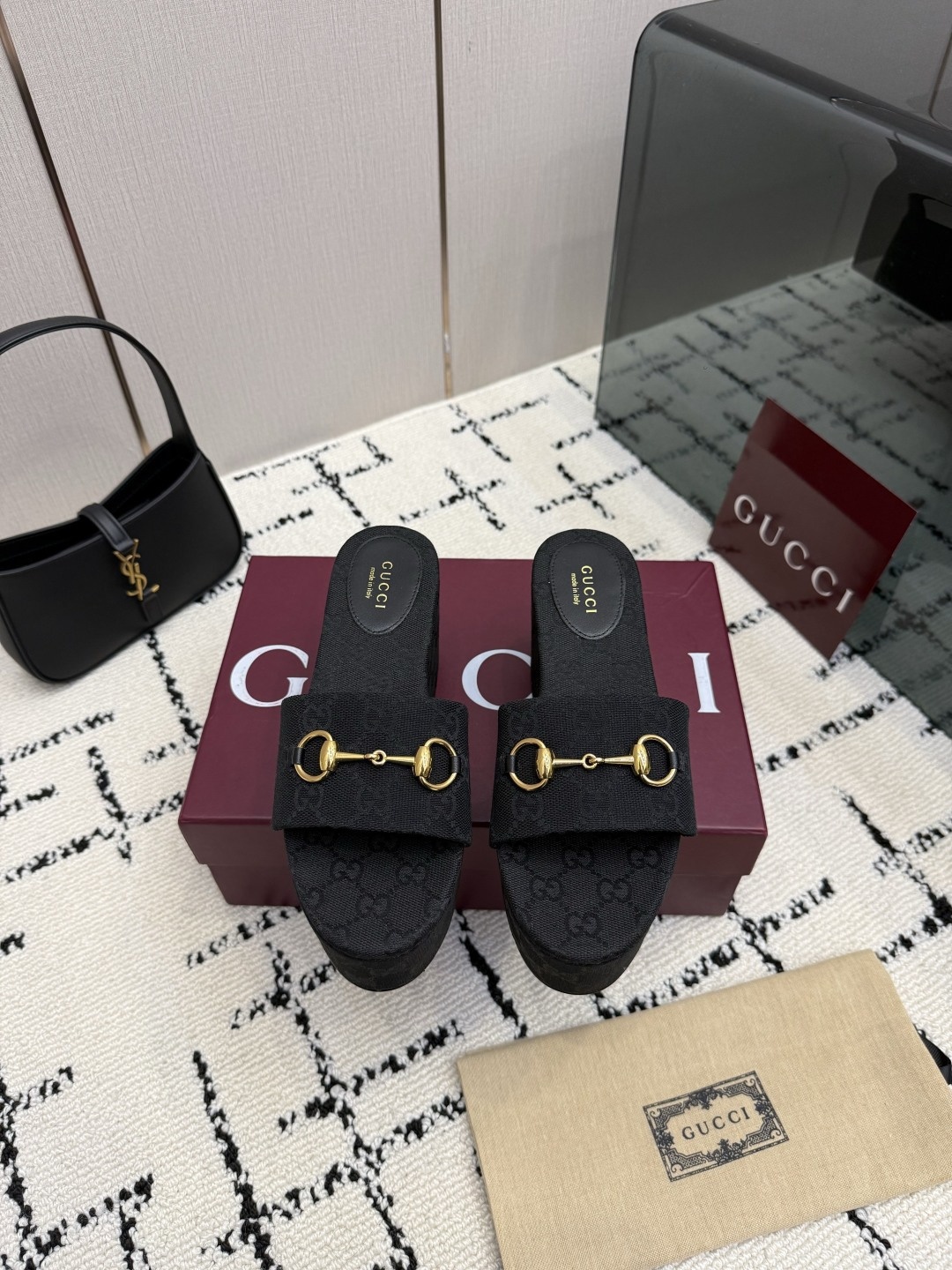 b9caec7573e7f6260b336f236bd5d8b7.jpg