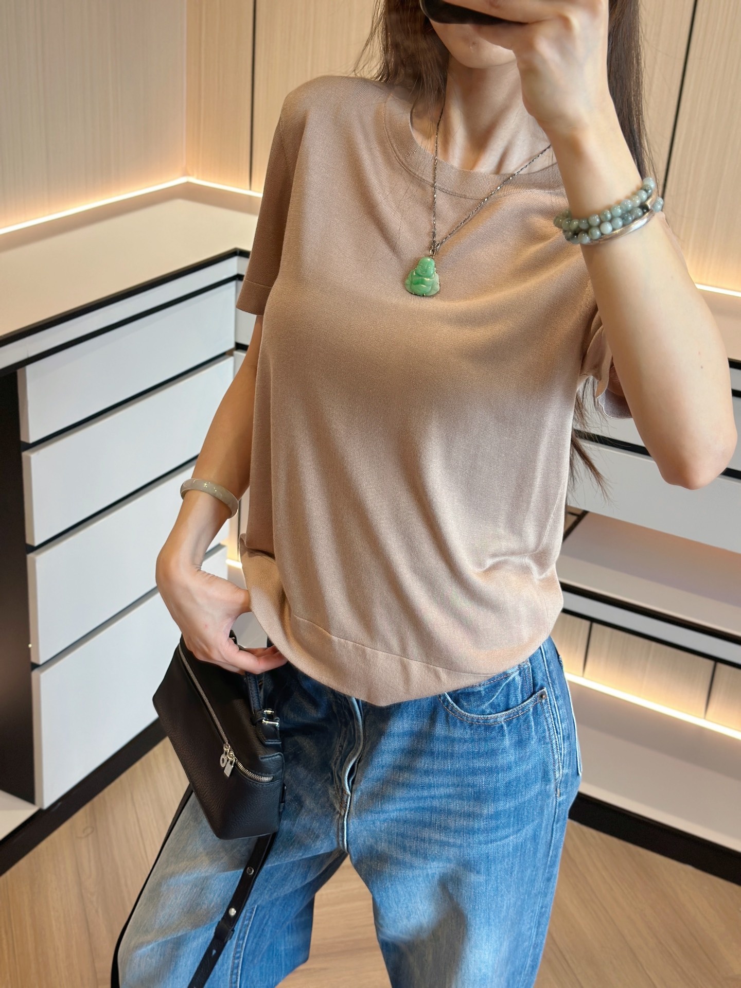 ef8dbc6cbae4865b950b8d1129c226bc.jpg