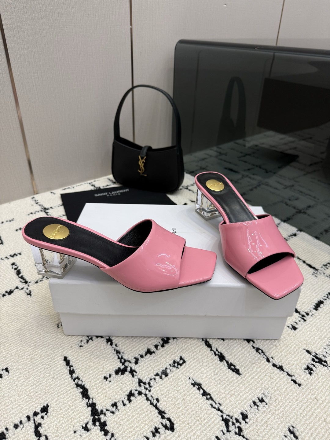 8cf38e727d9b8a91beef525c26d5be60.jpg