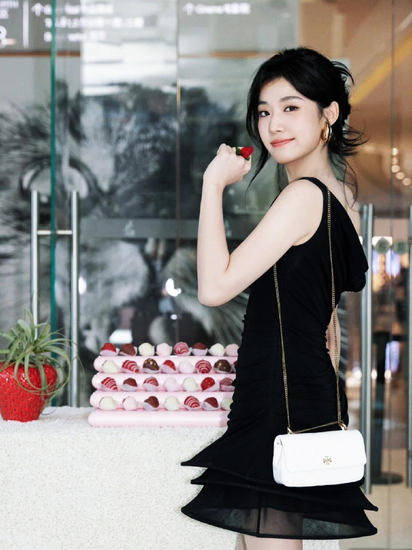 74ef13fb39305a90eeceab04d05a4477.jpg