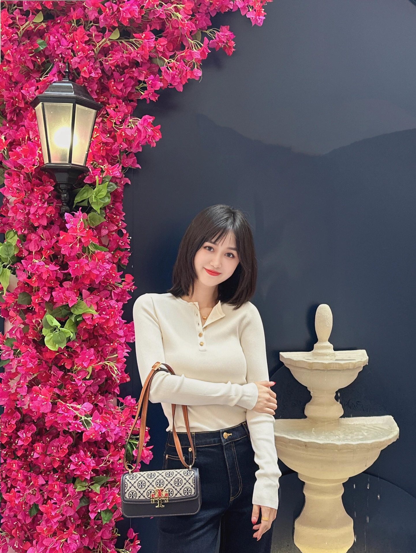 77ea6e0ae8384b2567eb4ef468a2de93.jpg