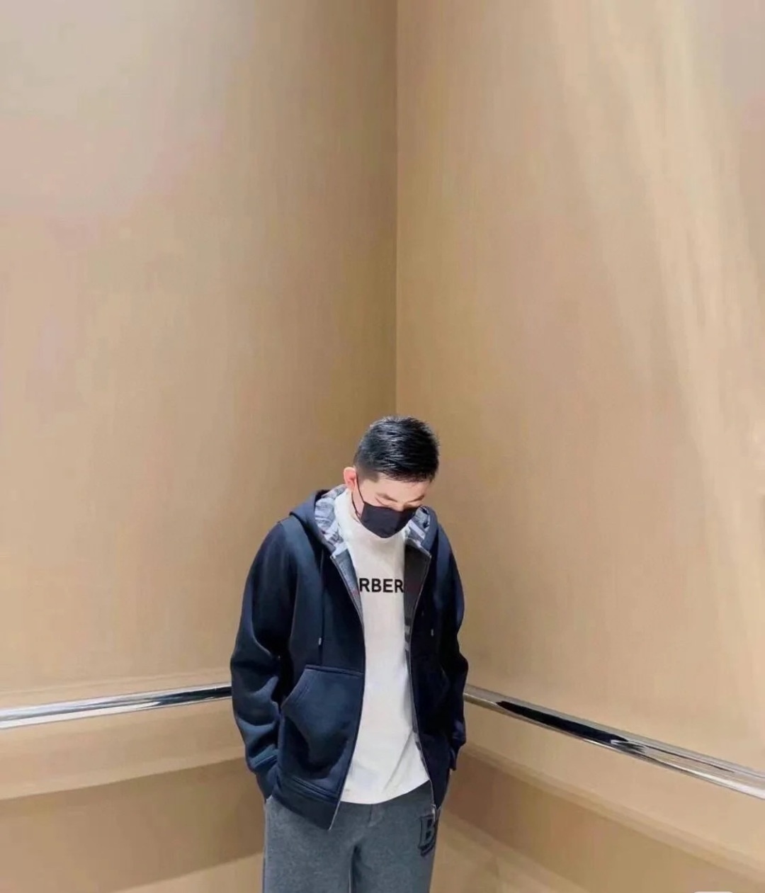 0017585884fb0df9d55aa5226e1a0f48.jpg