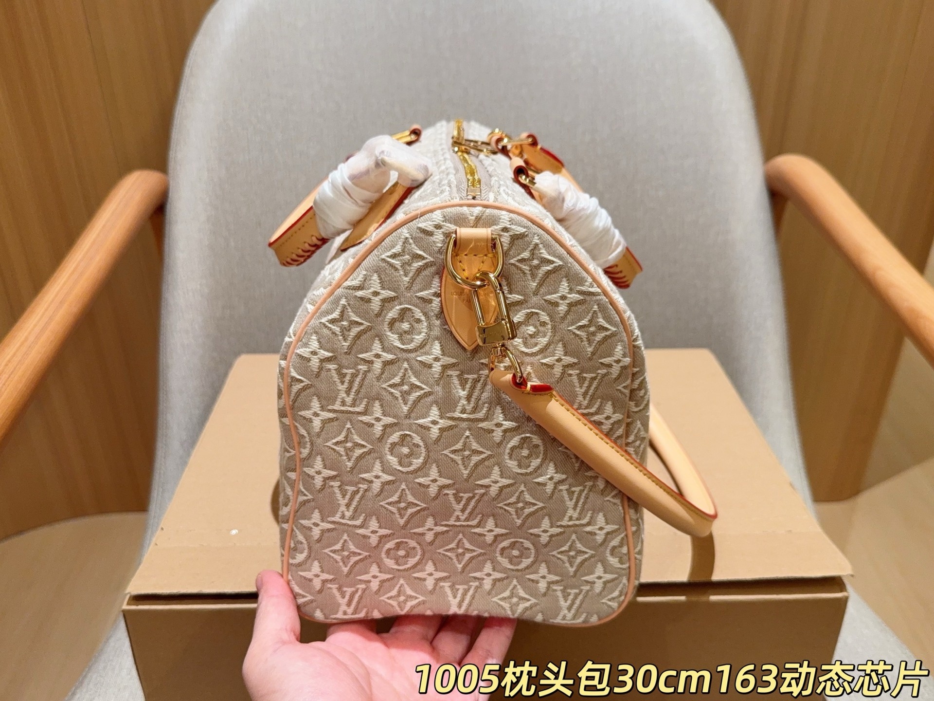 9351577cb1a38f9b57a496adaf244e61.jpg