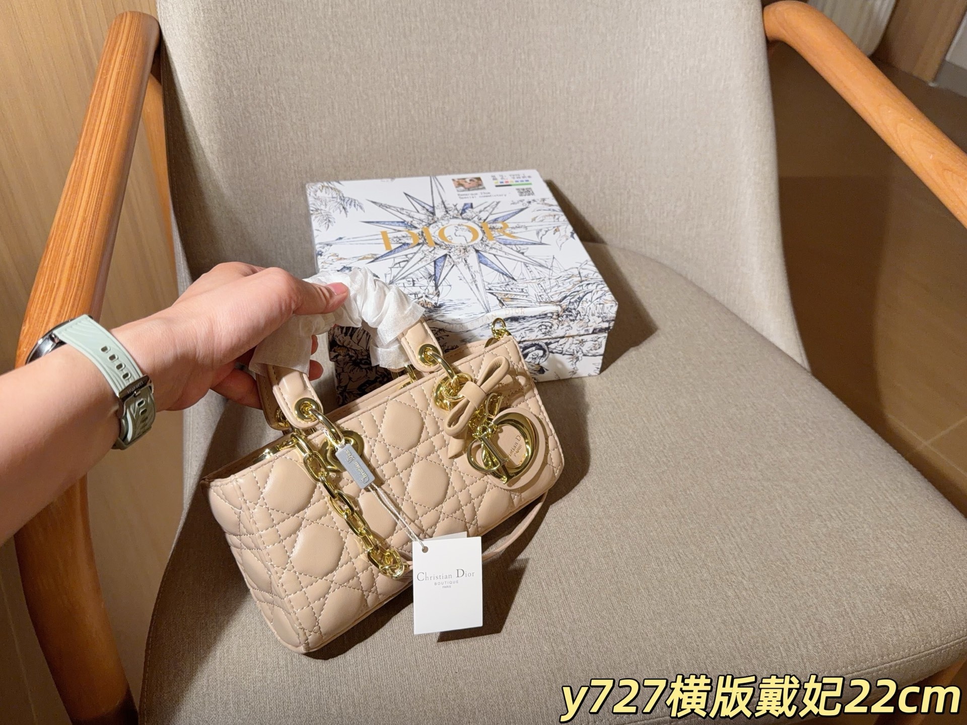 93fcccde9c8fc0bfca6c289daef17be4.jpg