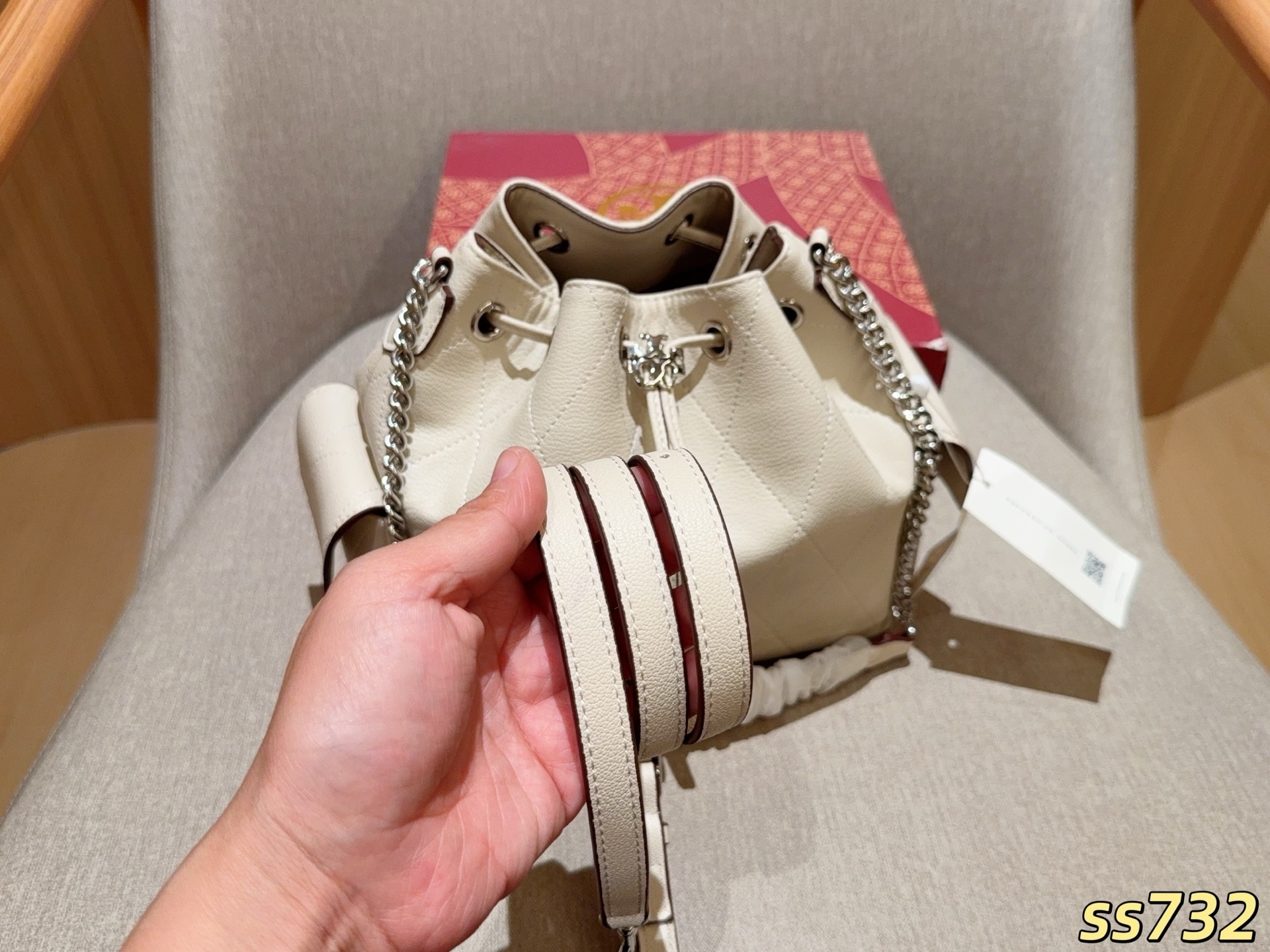 b2bd5344cf100379eea87c962bb72b4a.jpg