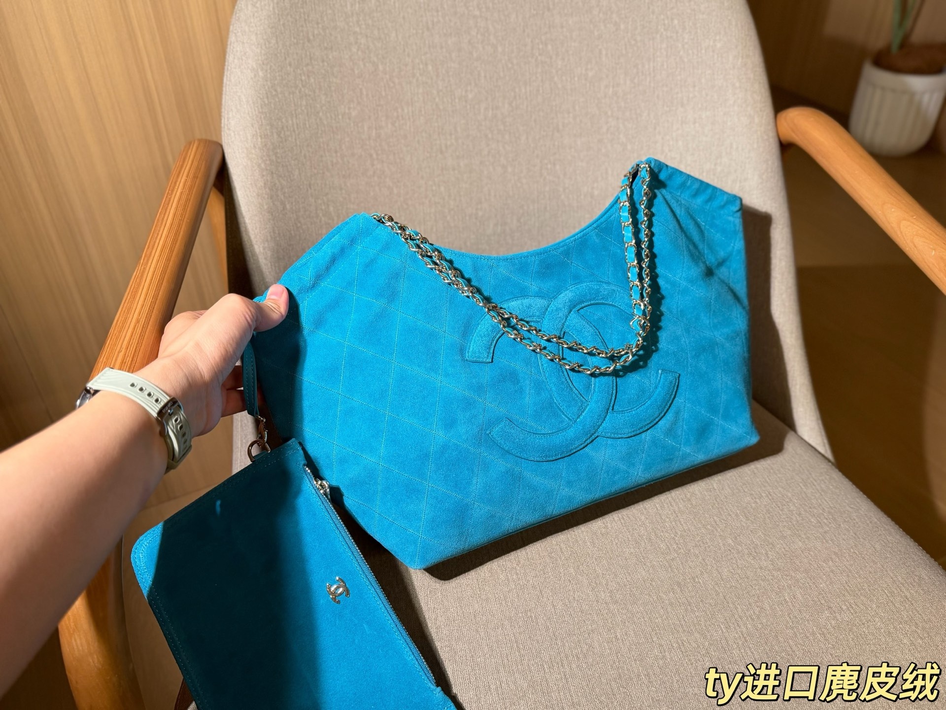 bb74a634ac15e9da60606a2bb1a1240e.jpg