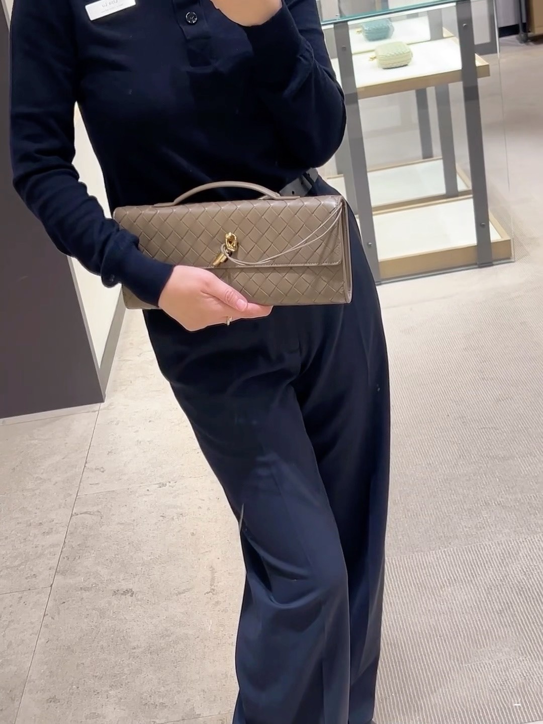 ee8db0fd0b18db46d7d726b8611dd933.jpg