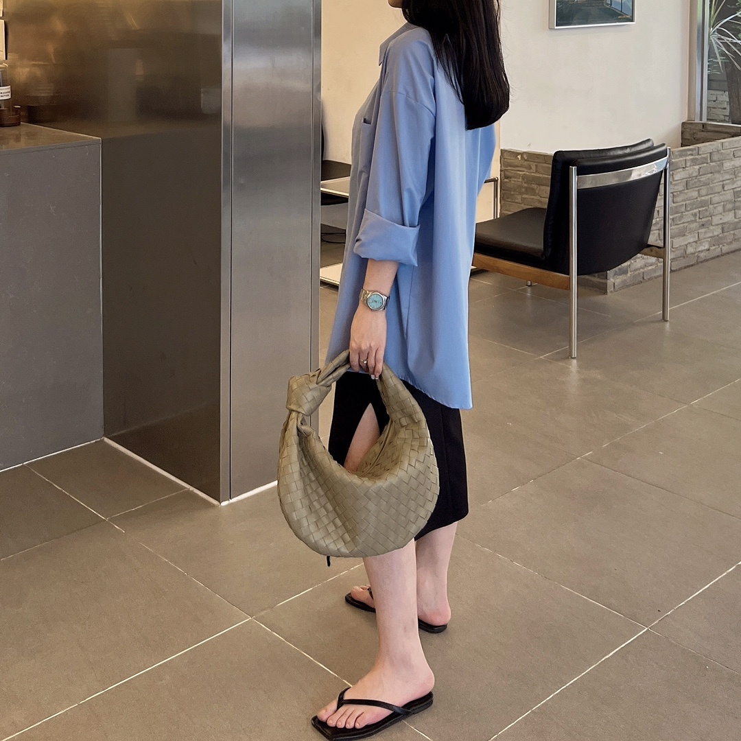 f3fbe92fb309e157453bb4d5bd347e10.jpg