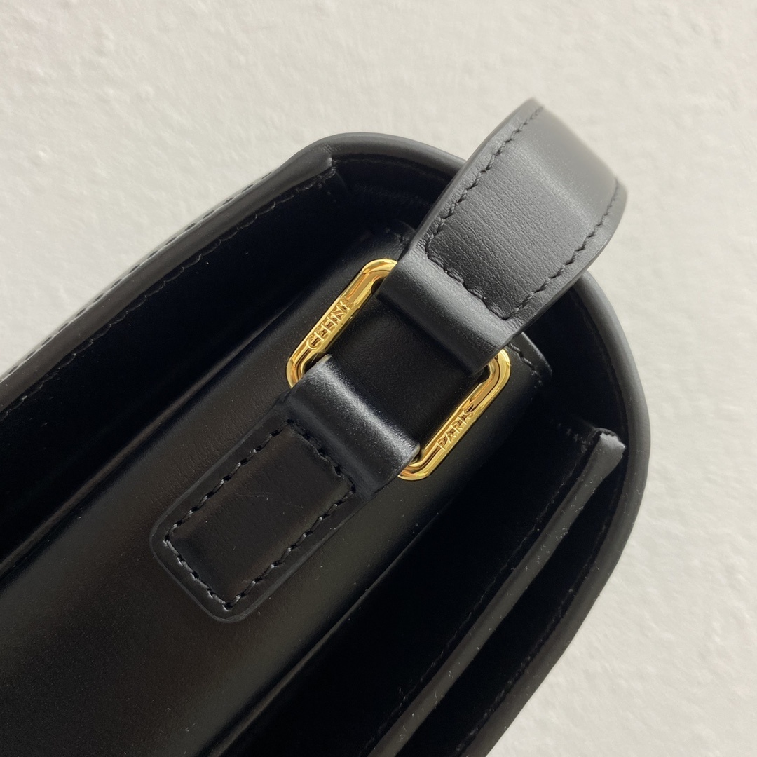 6c8bf1140e0f66fbf5ebe505b72bf615.jpg