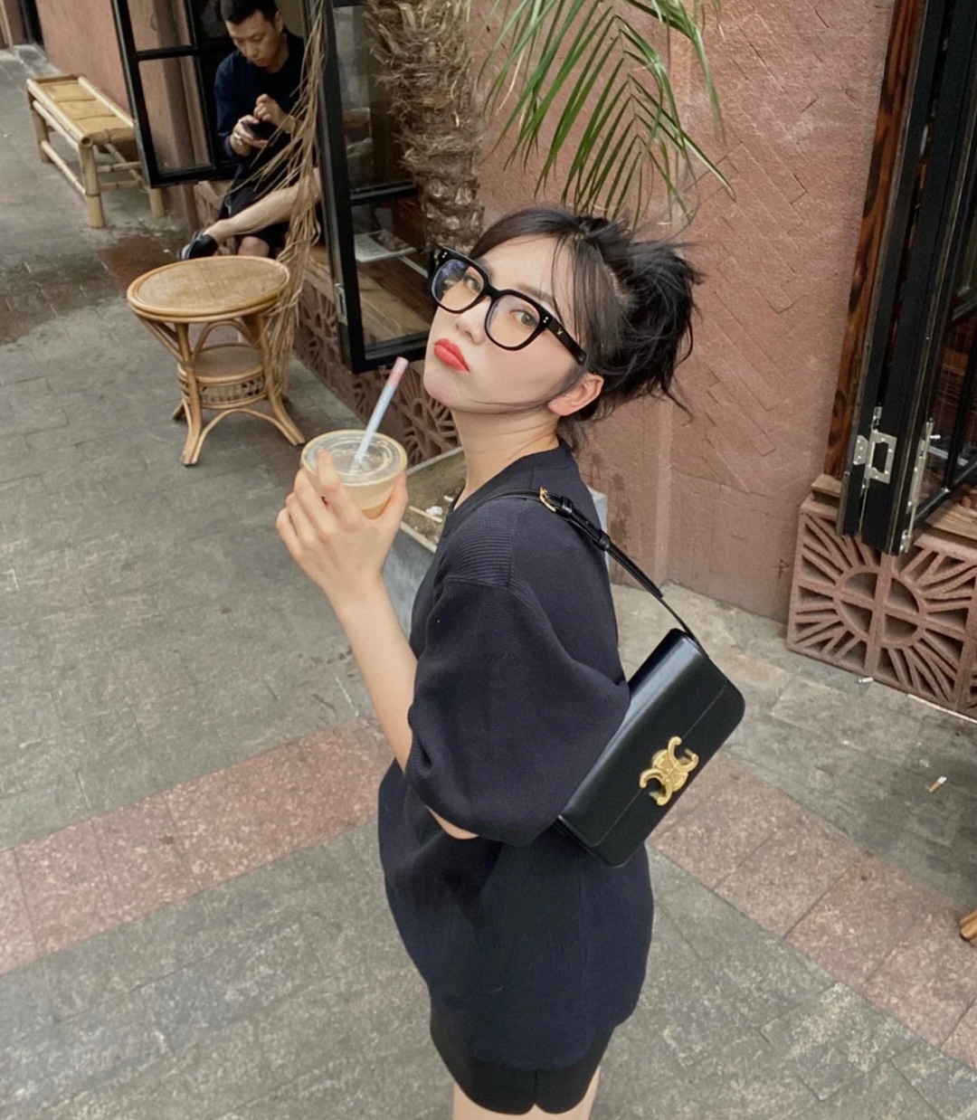 abda169d7e86f01e92fdb554be6c057a.jpg